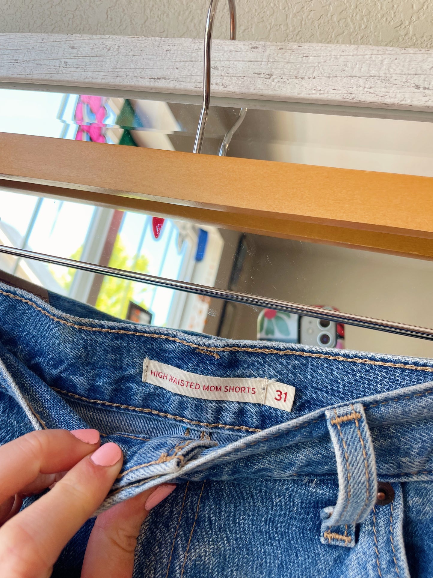 Levi's Mom High Rise Shorts (31/32)