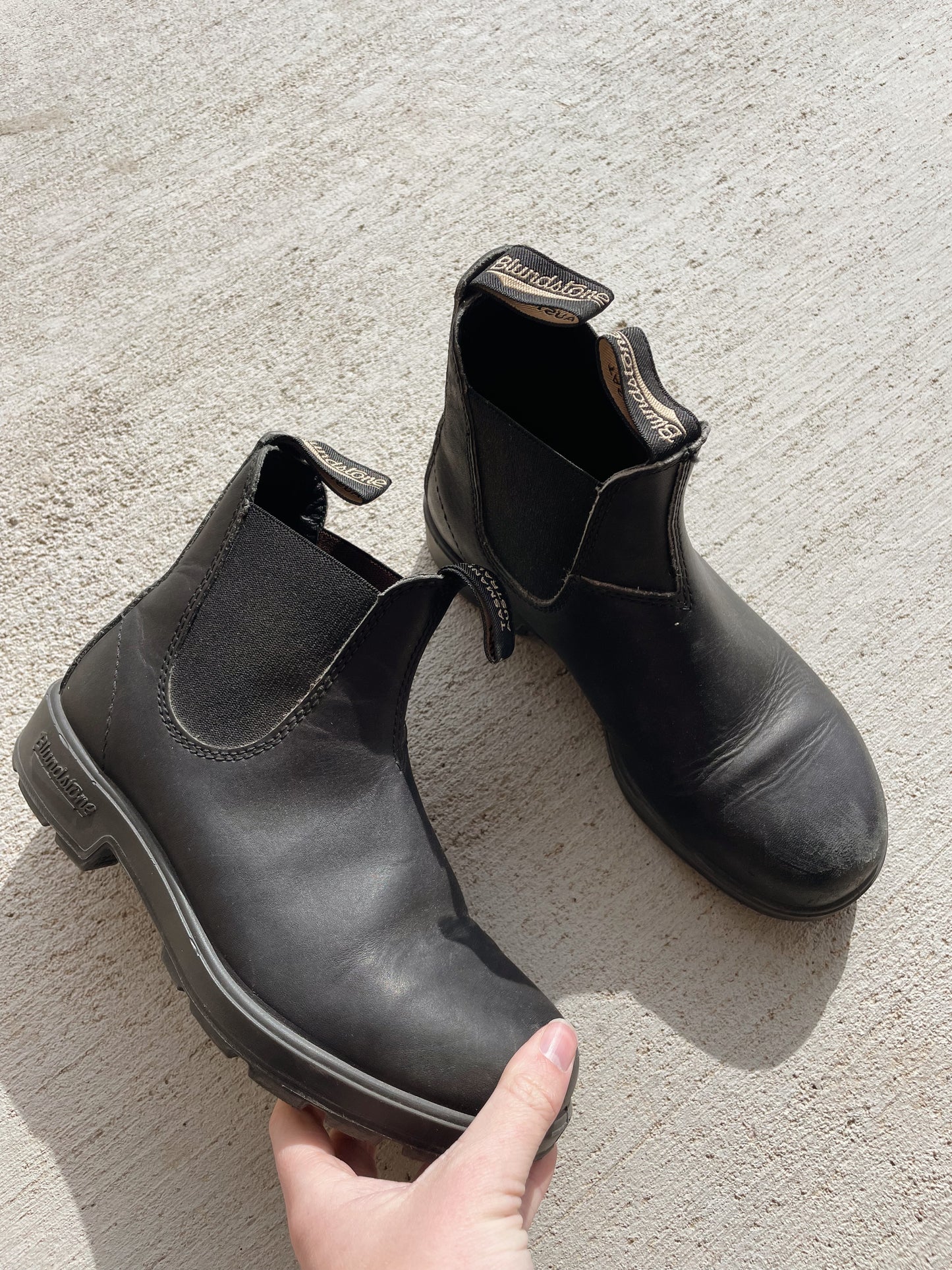 Blundstone Chelsea Boots (Women's 7)