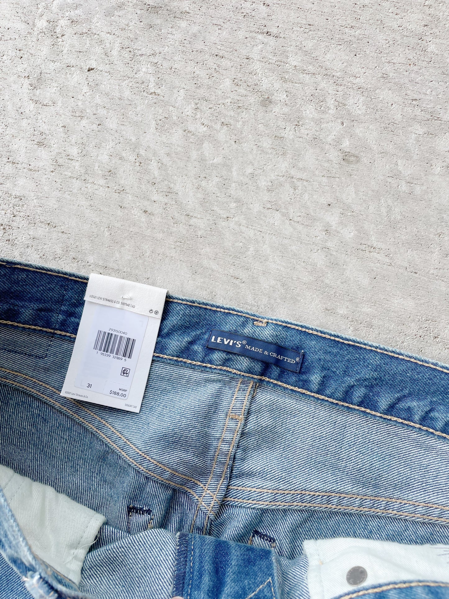 Levi's Made and Crafted Barrel Crop Jeans - NEW (34)