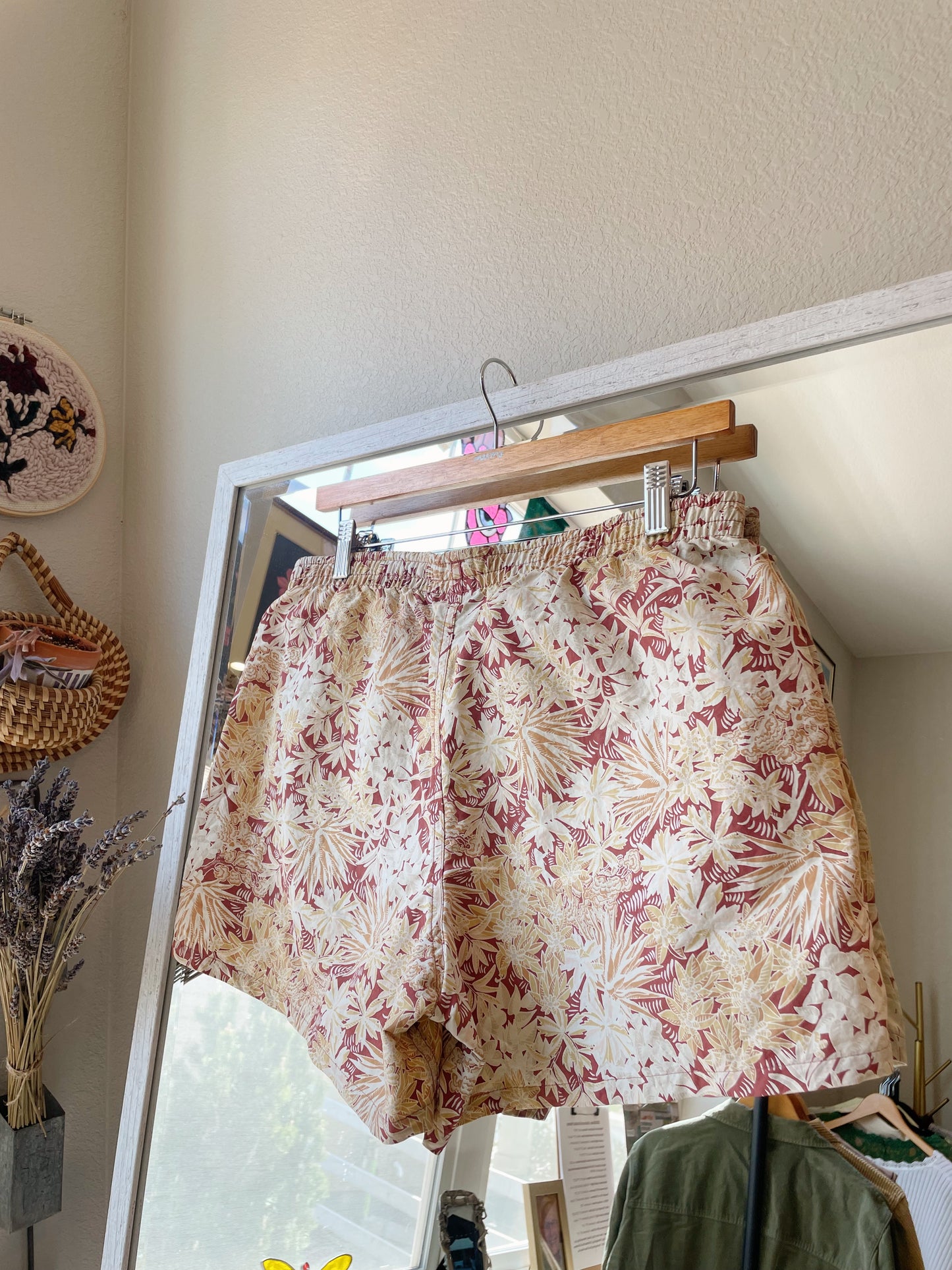 Patagonia Tan Patterned Baggies Shorts (M)