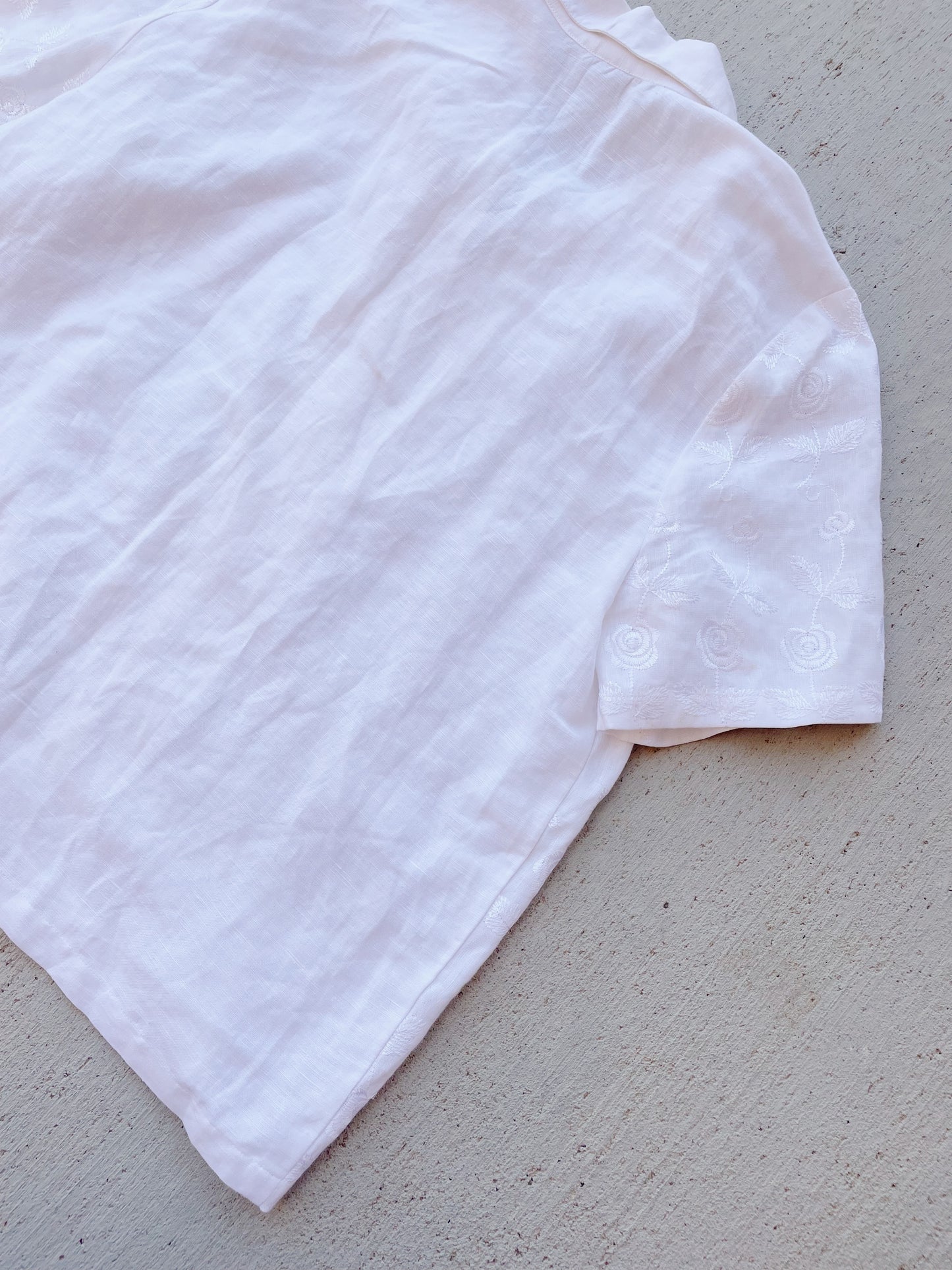 Vintage White Floral Linen Top (M)