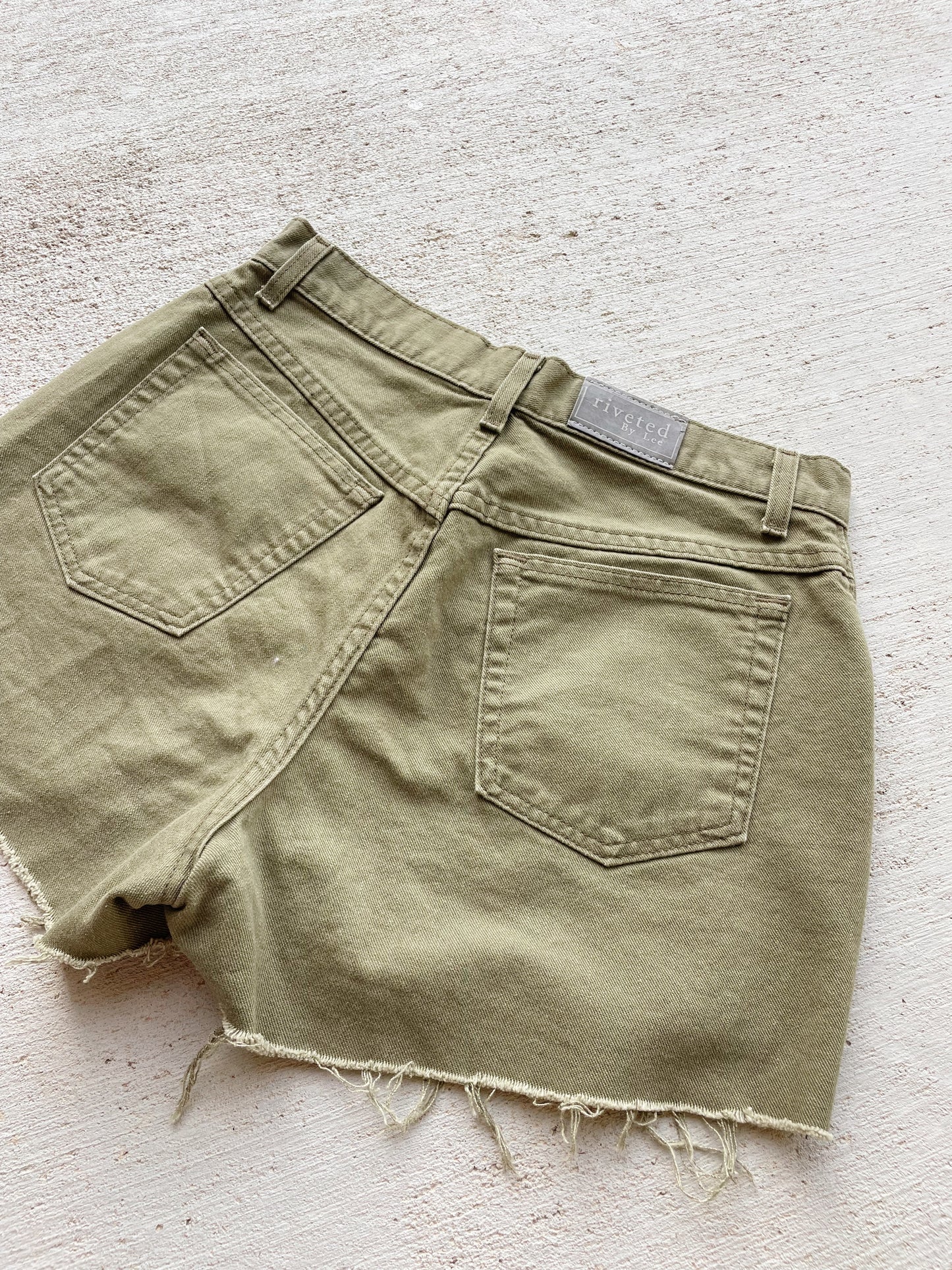 Vintage Lee Green Shorts (29)
