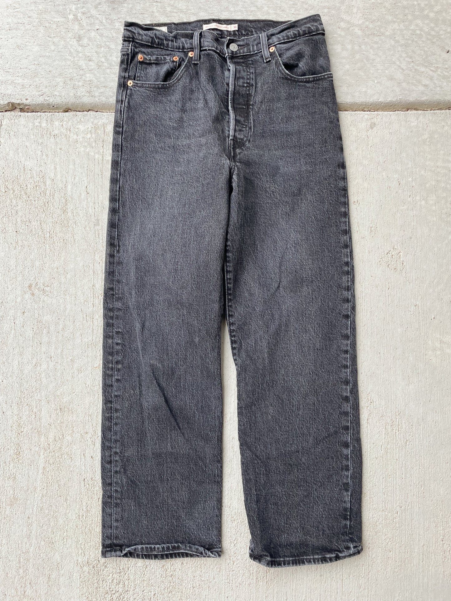 Levi's Ribcage Straight Black Jeans (30)