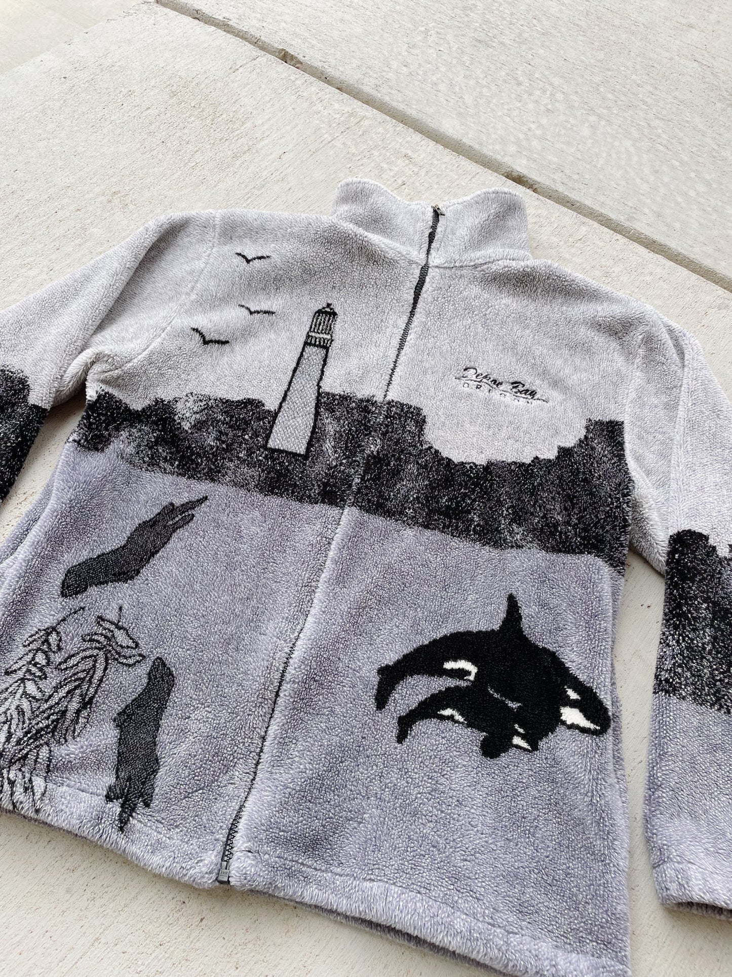 Vintage Oregon Whale Fleece (M/L)