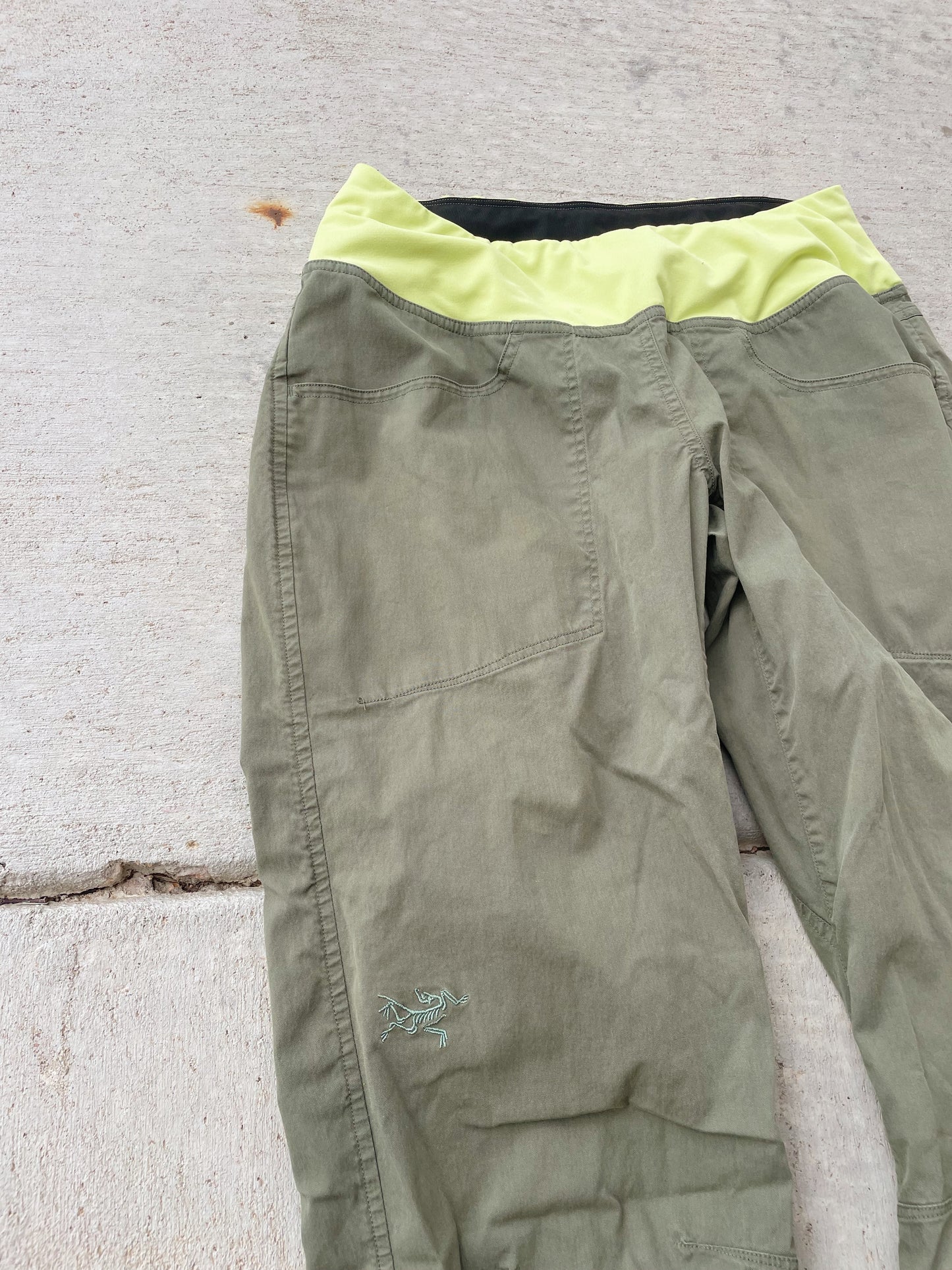 Arc'teryx Hiking Pants (Women's 6)