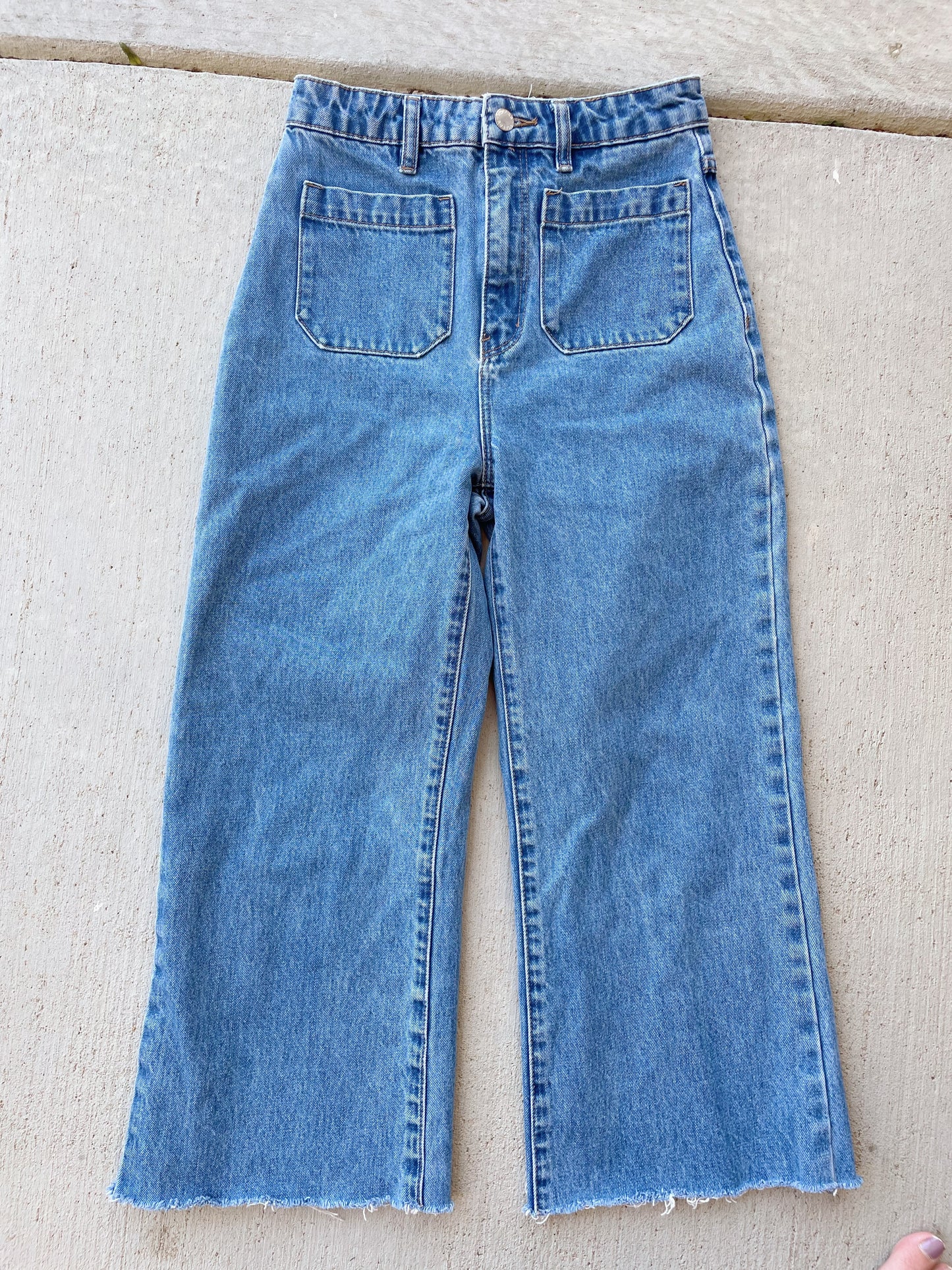 Rollas Raw Hem Ankle Jeans (25)