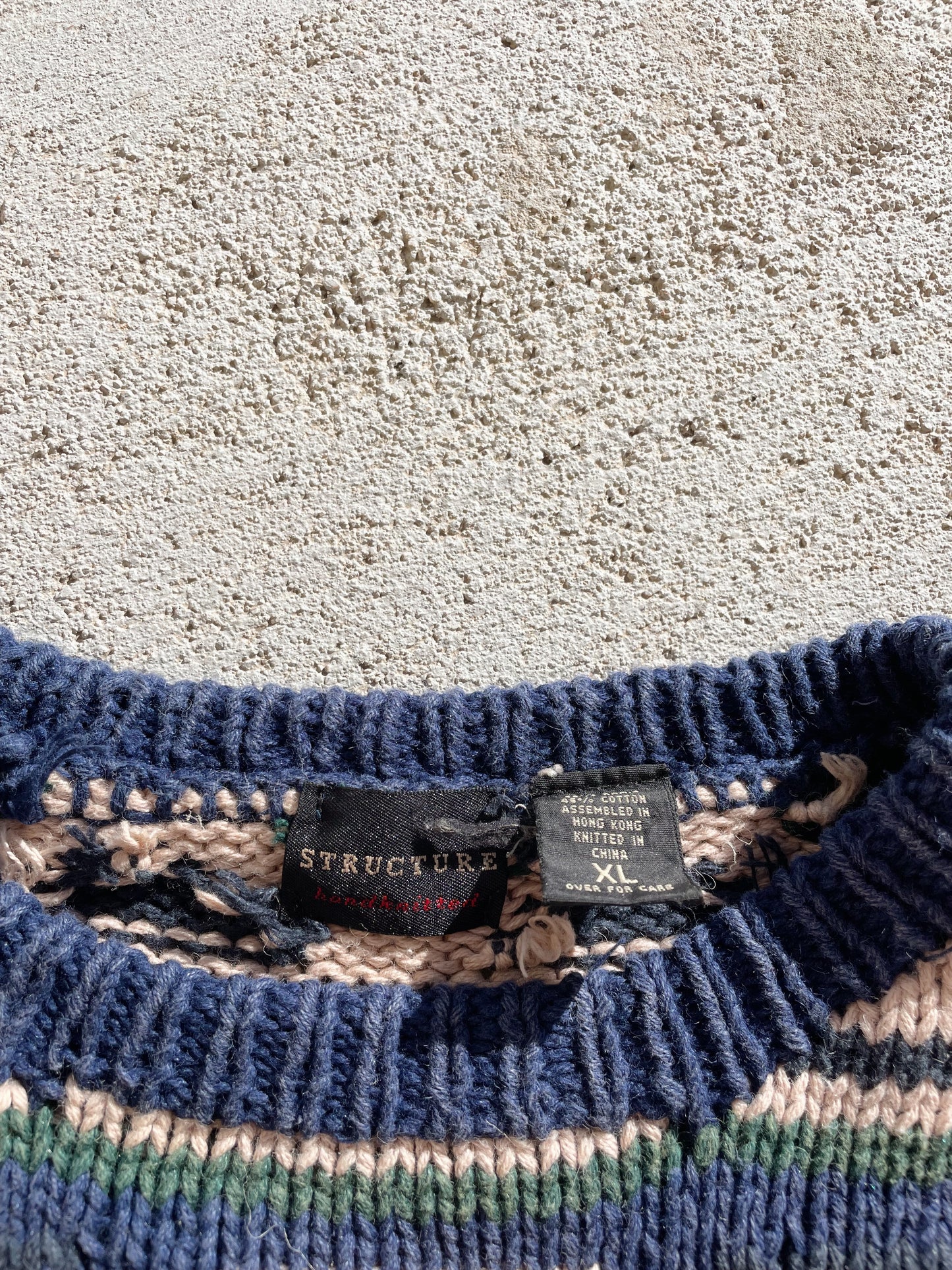 Vintage Patterned Heavy Knit Sweater (XL)