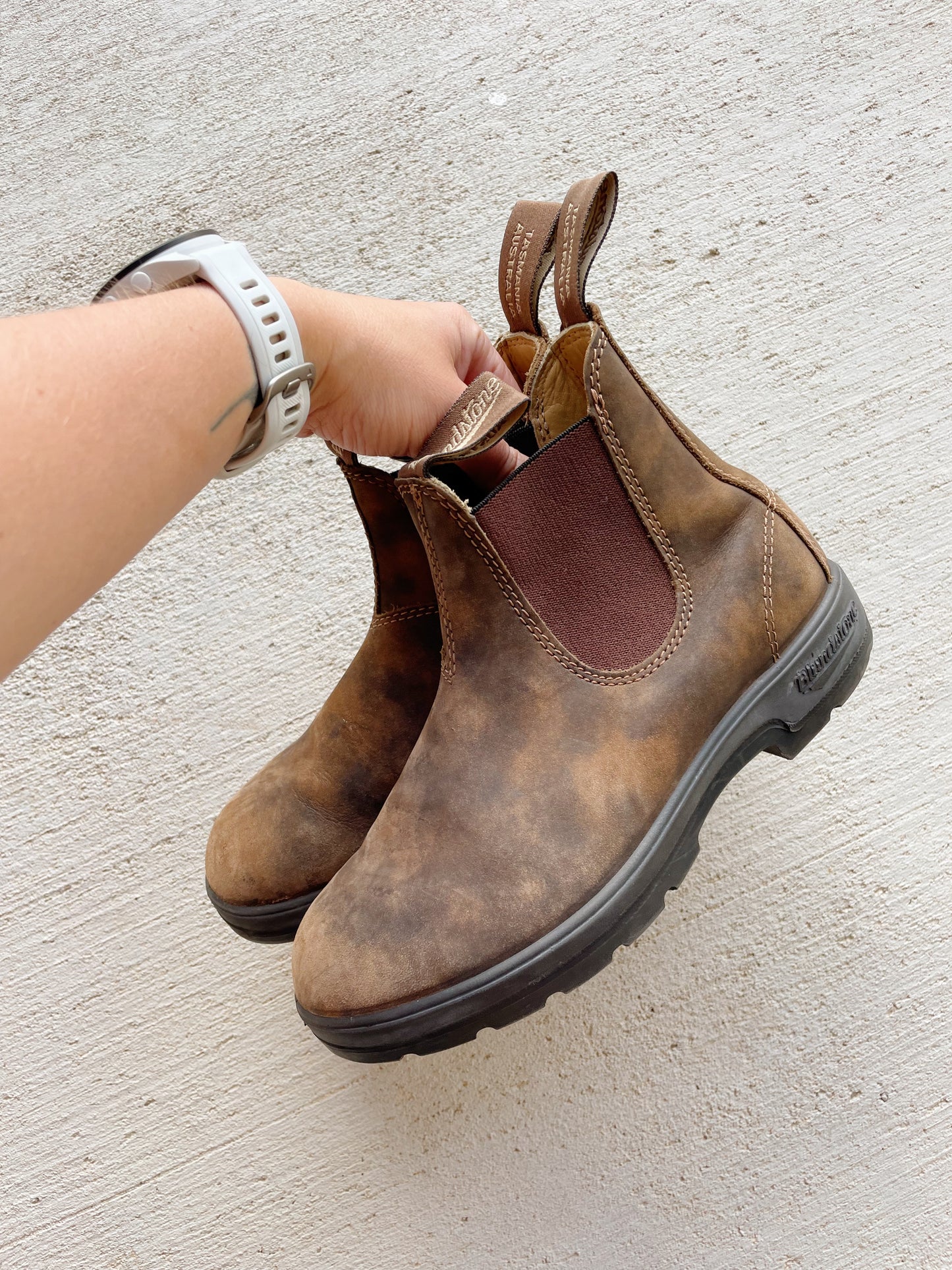 Blundstone Boots (Women's 6.5)