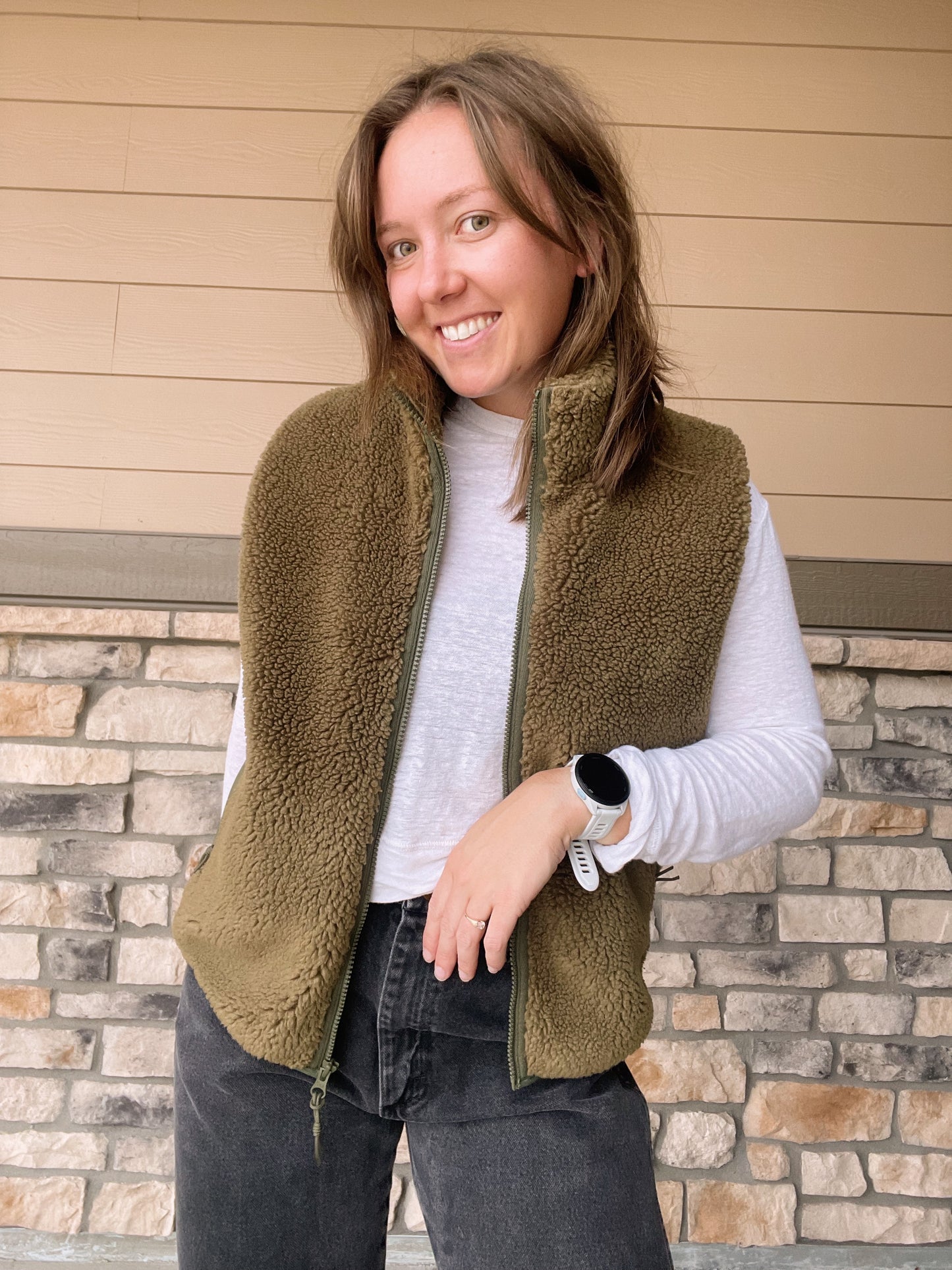 TNA Aritzia Sherpa Vest (S/M)