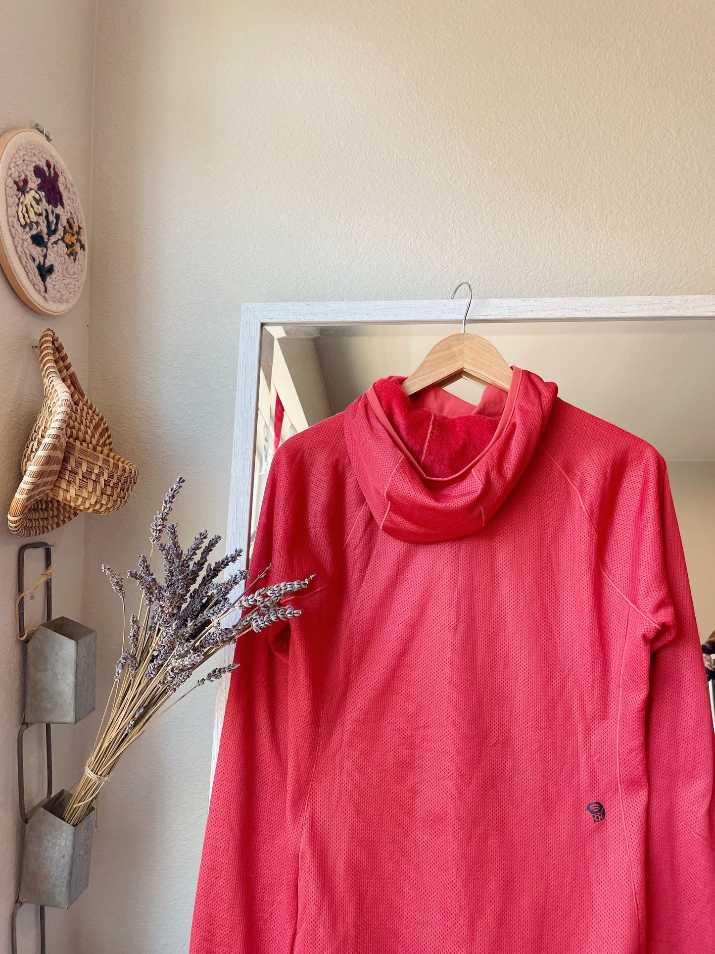 Mountain Hardwear Ultralight Hoodie (Women's S)