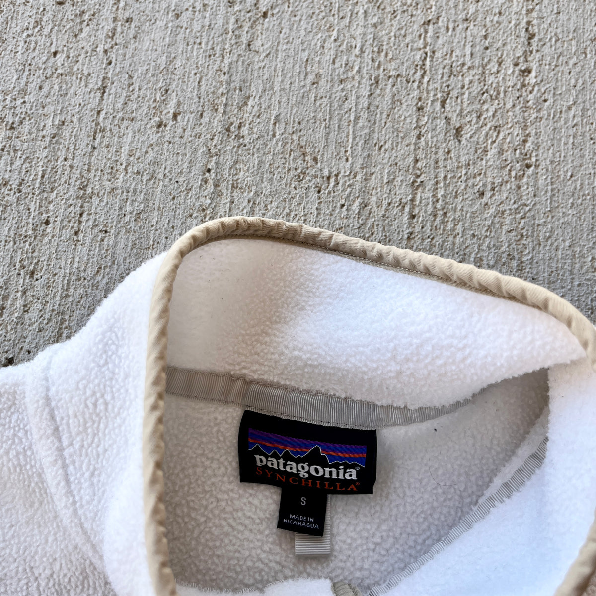 Patagonia White & Cream Snap T Fleece (S)