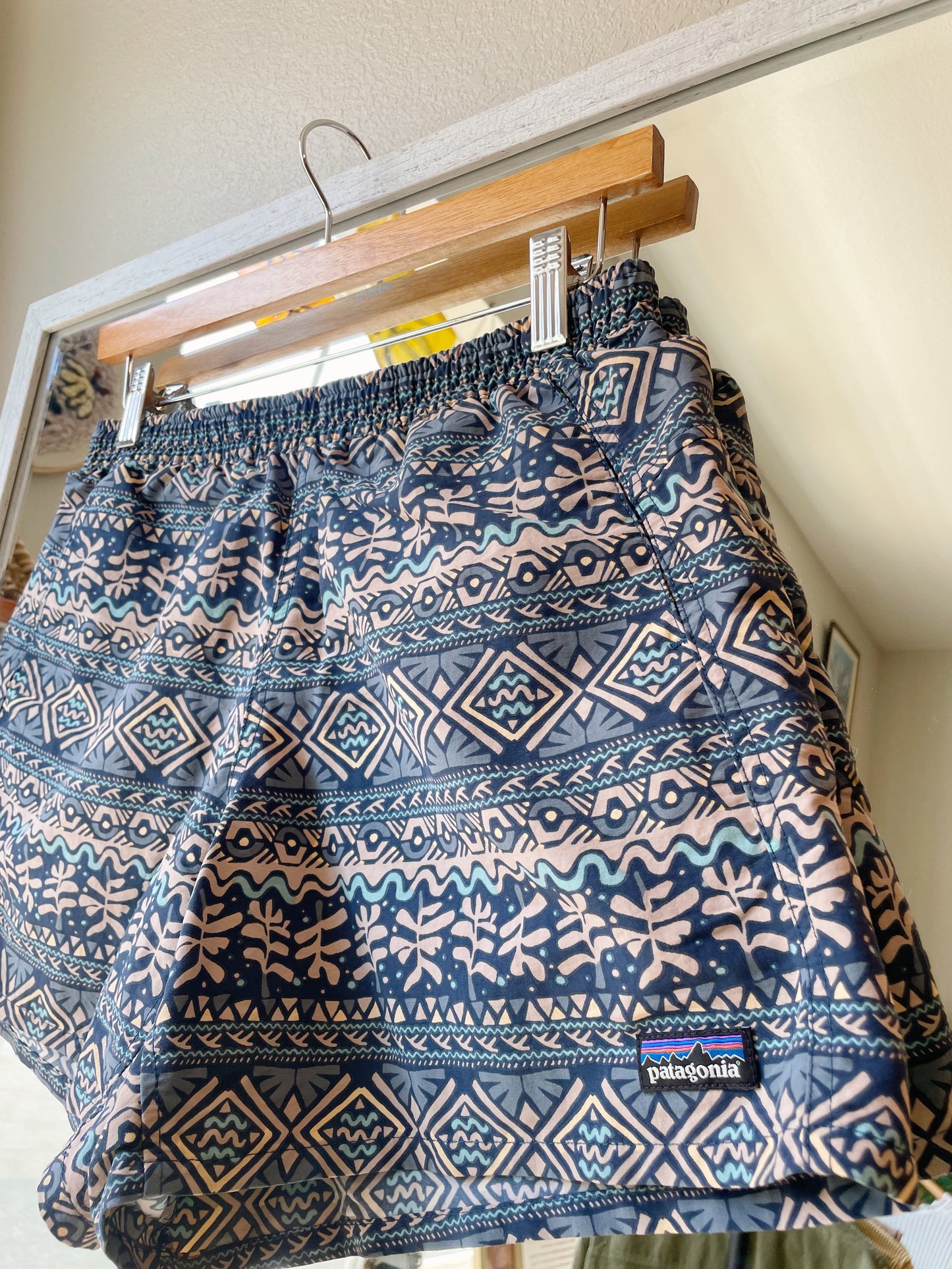 Patagonia Blue Patterned Baggies Shorts (S)