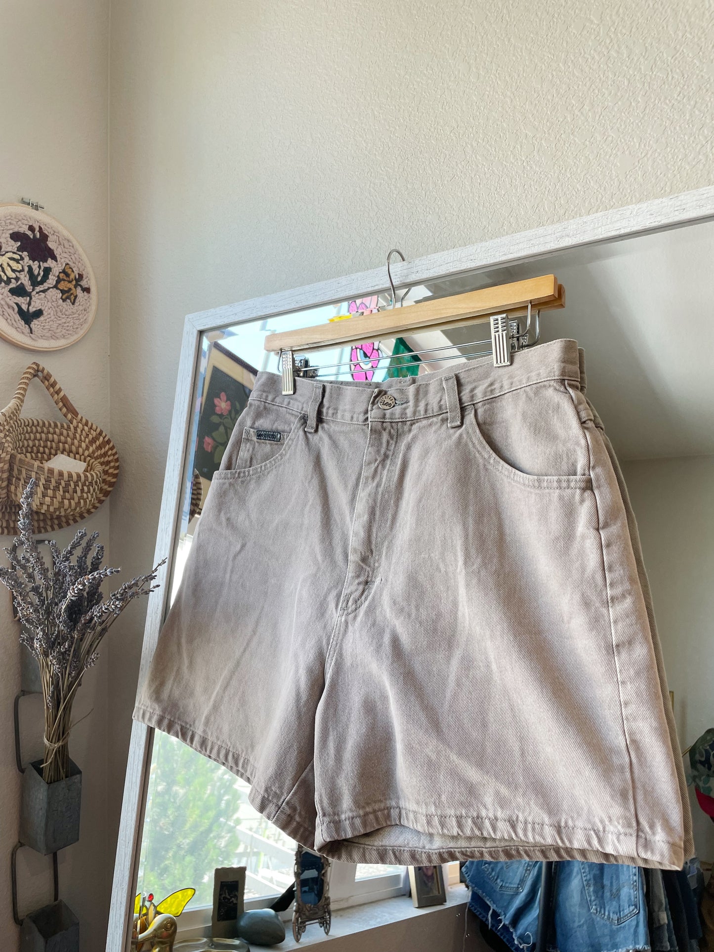 Vintage Lee Tan Denim Shorts (30)