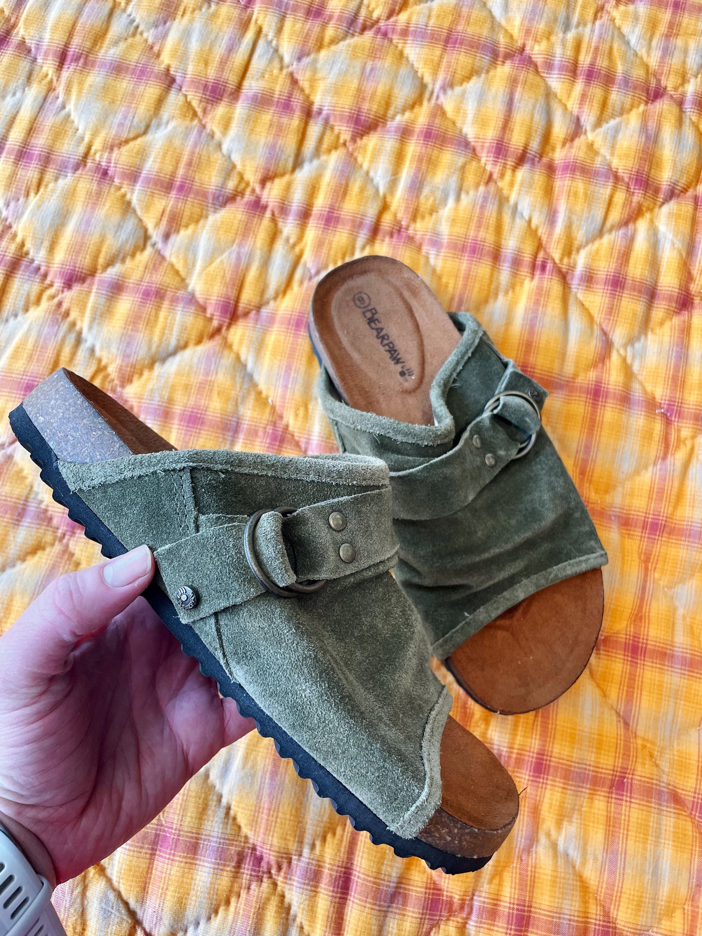 Bearpaw Lillie Suede Sandals - NEW (Women's 6)