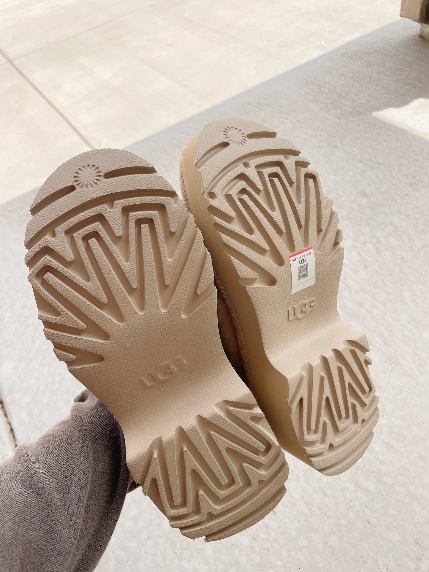 UGG New Heights Sunwave Clog - NEW (Womens 7)