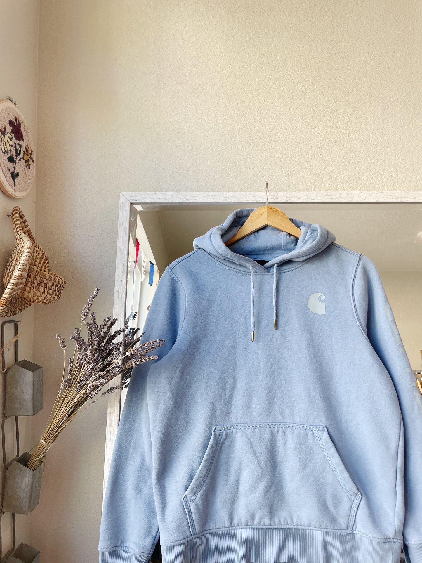Carhartt Hoodie (Women's M)