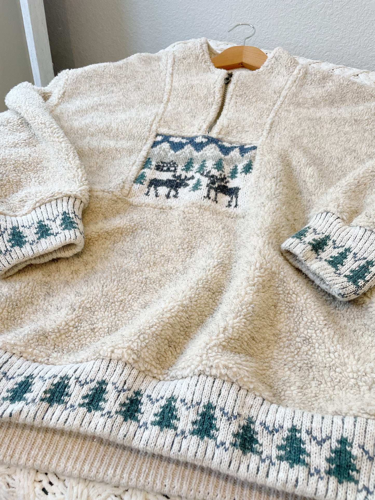 Vintage Moose Print Sherpa Fleece (XL)