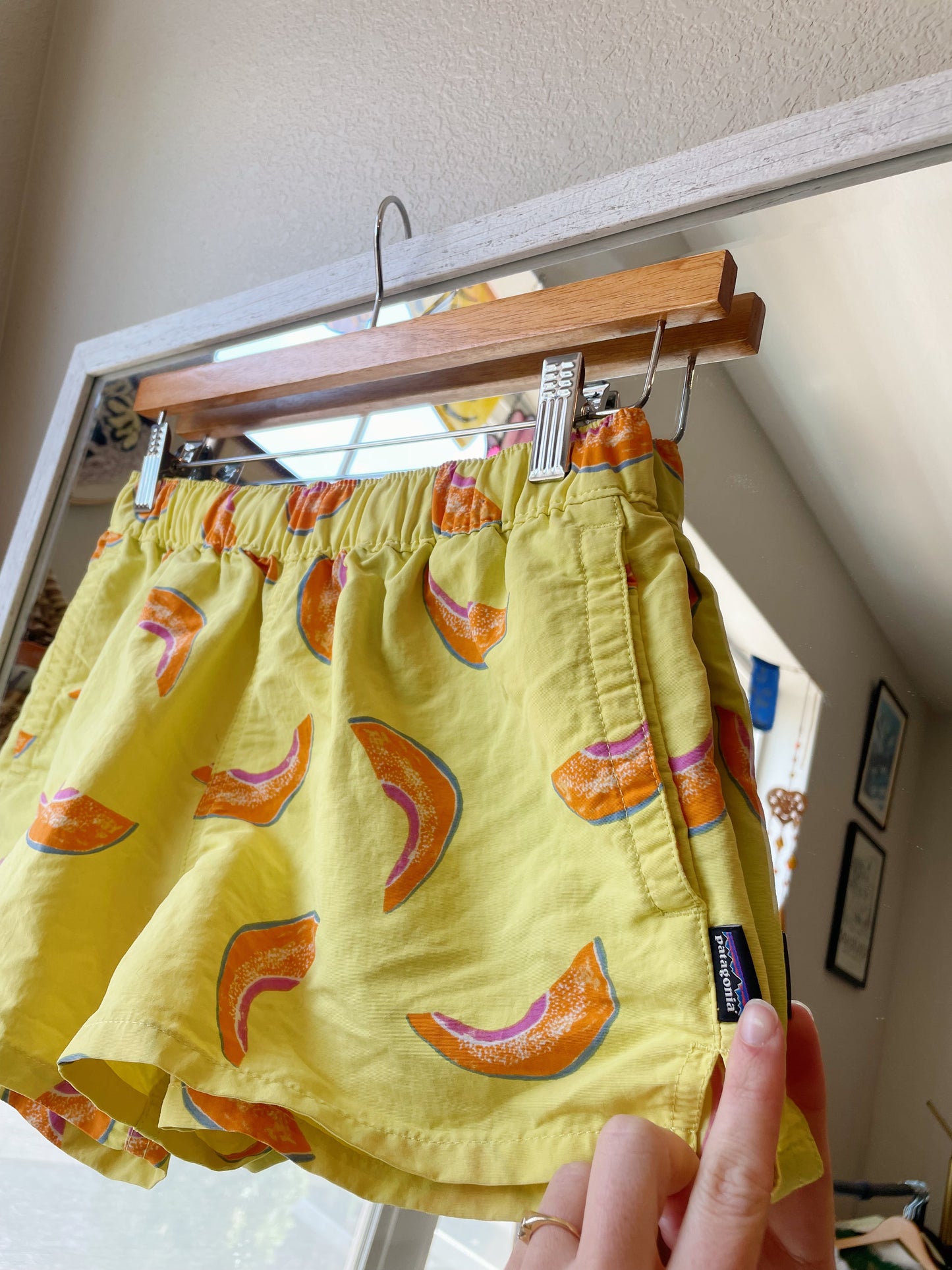 Patagonia Melon Baggie Shorts (XS)