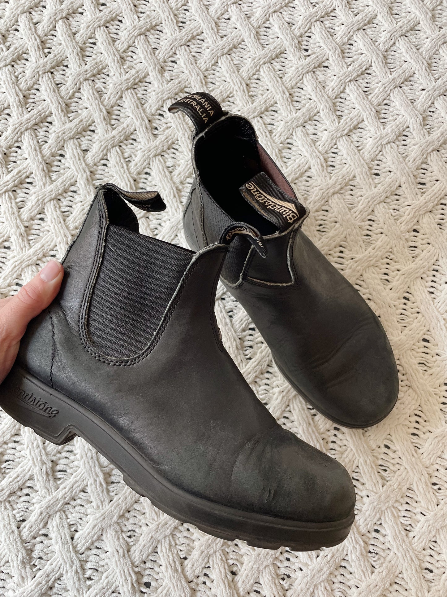 Blundstone Boots (Women's 8.5)