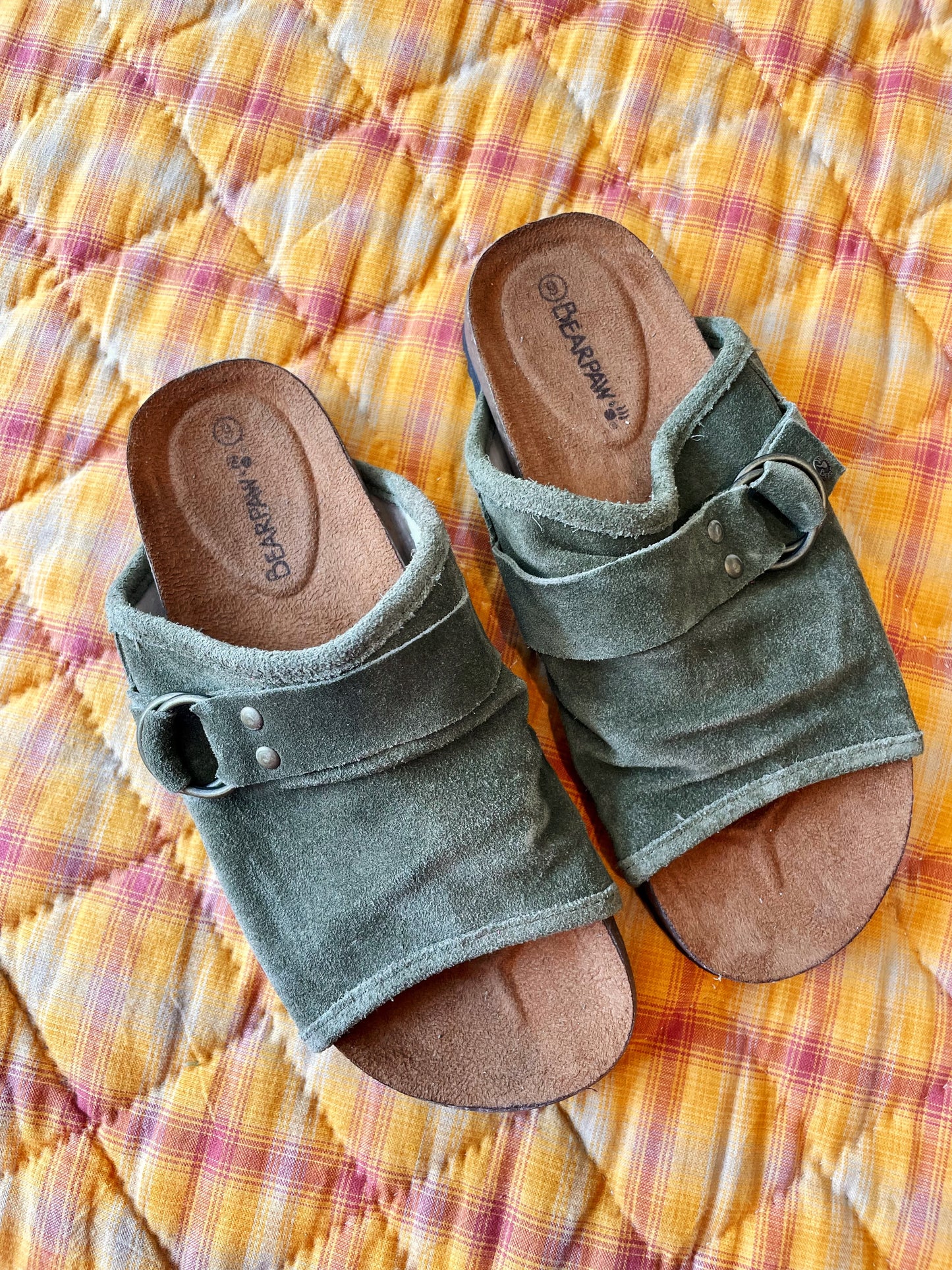 Bearpaw Lillie Suede Sandals - NEW (Women's 6)