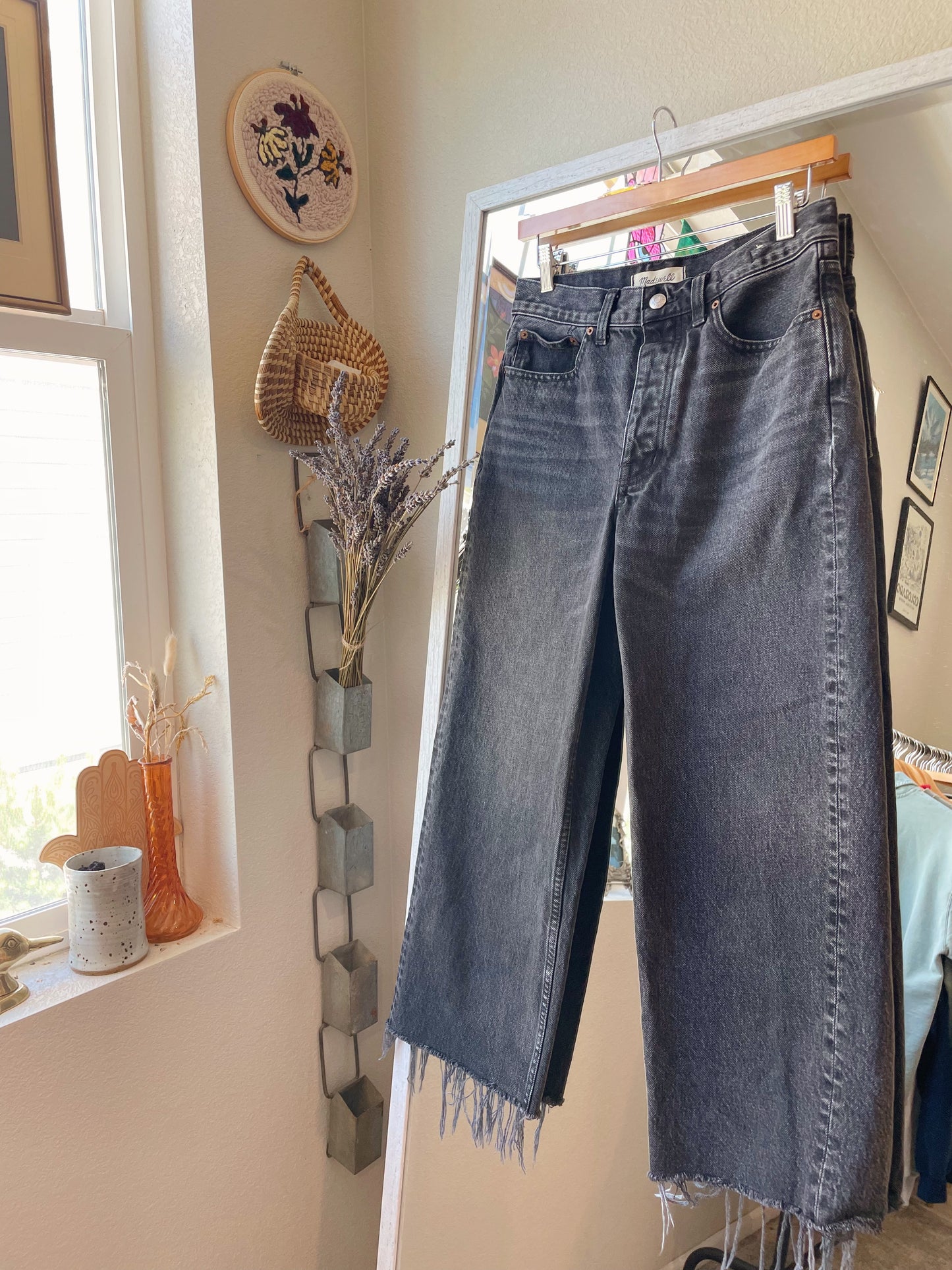 Madewell Raw Hem Jeans (24/26)