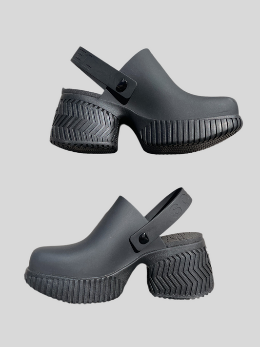 SOREL Ona Rubber Heeled Clogs (Women's 8)