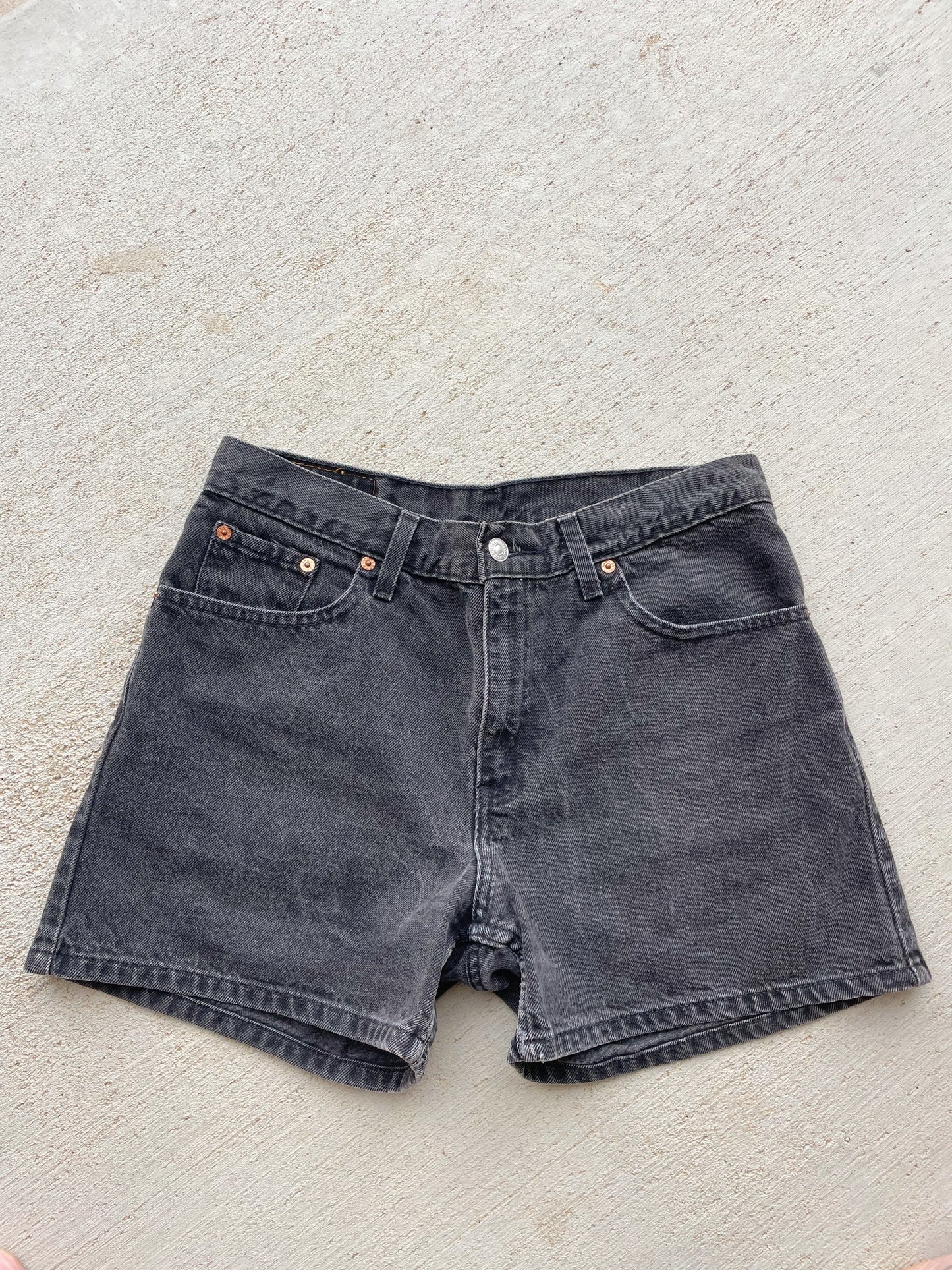 Vintage Levi's 1999 Black Denim Shorts (31)