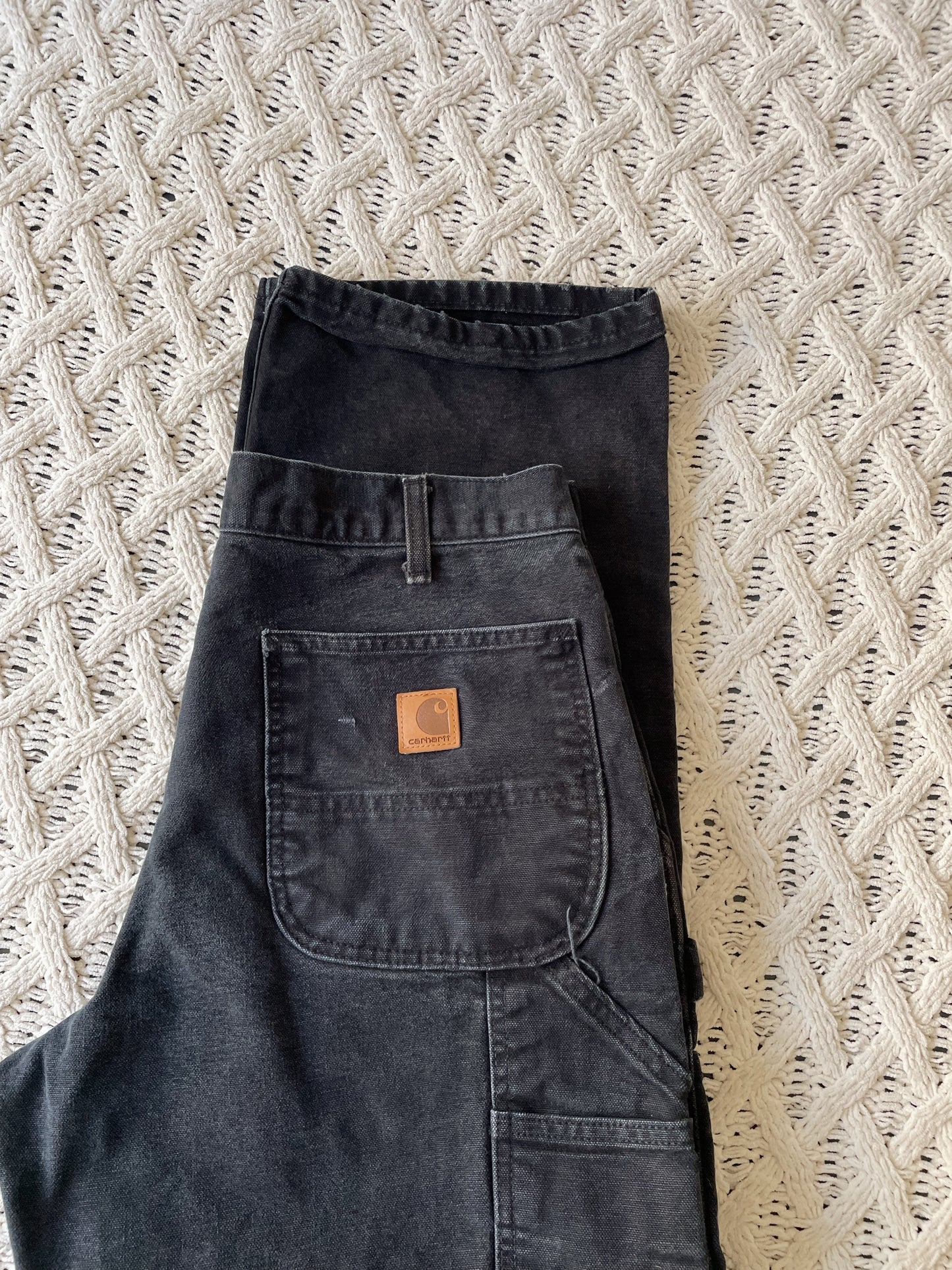 Carhartt Distressed Canvas Black Pants (30)