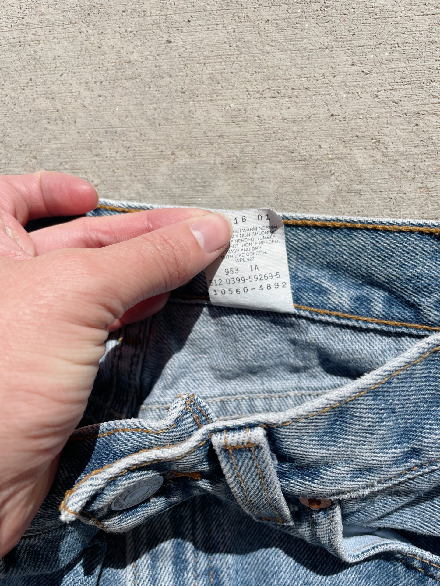 Vintage 1999 Levi's 560 Denim Jeans (24)