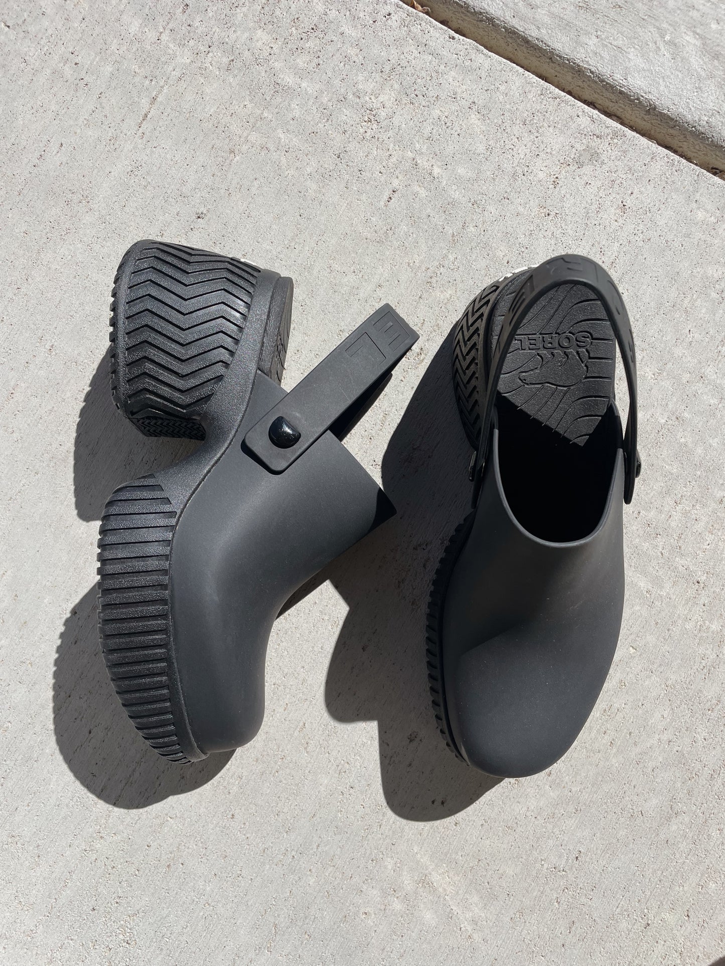 SOREL Ona Rubber Heeled Clogs (Women's 8)
