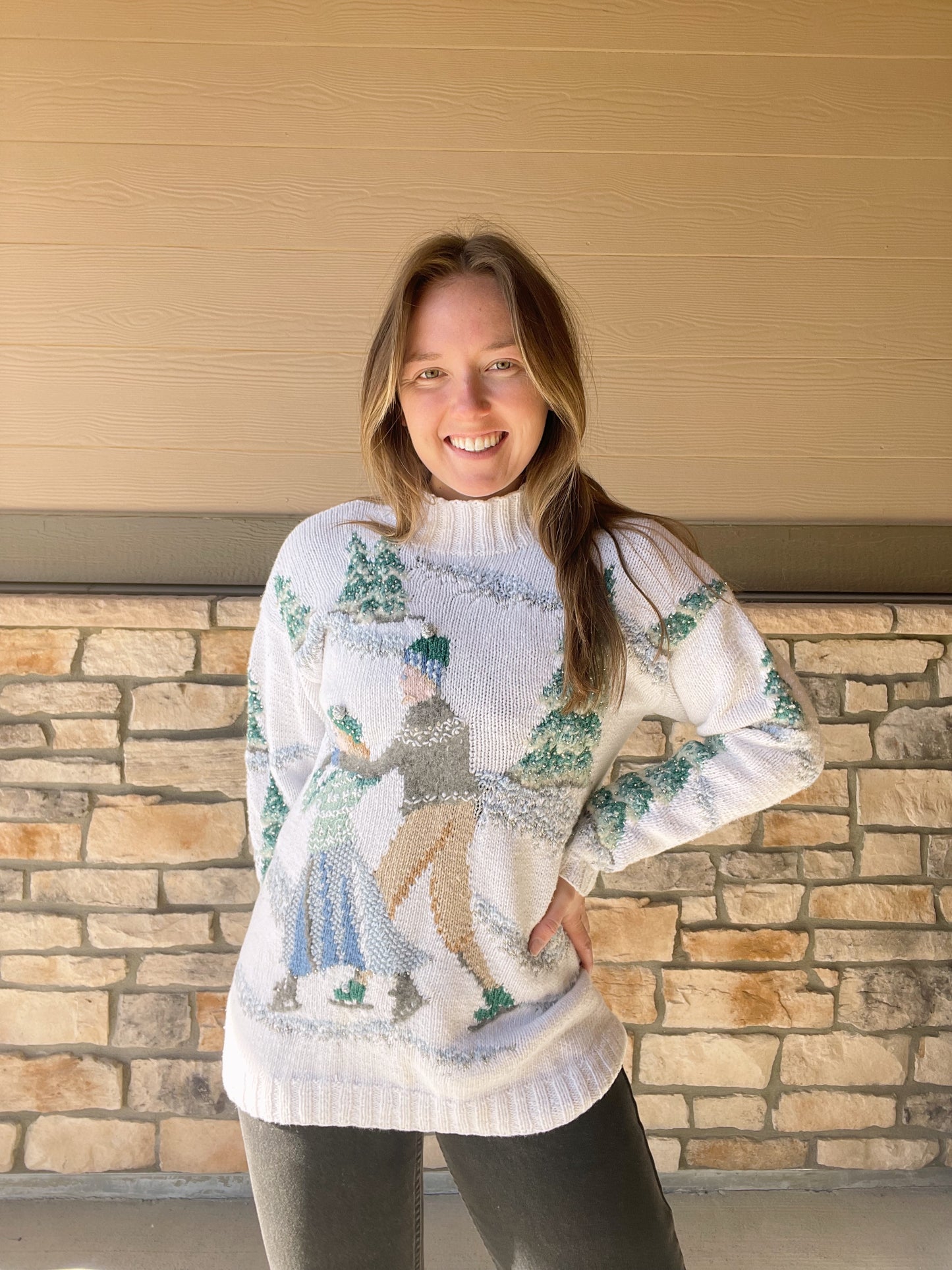 Vintage 1995 Christmas Collection Ice Skaters Sweater (S)