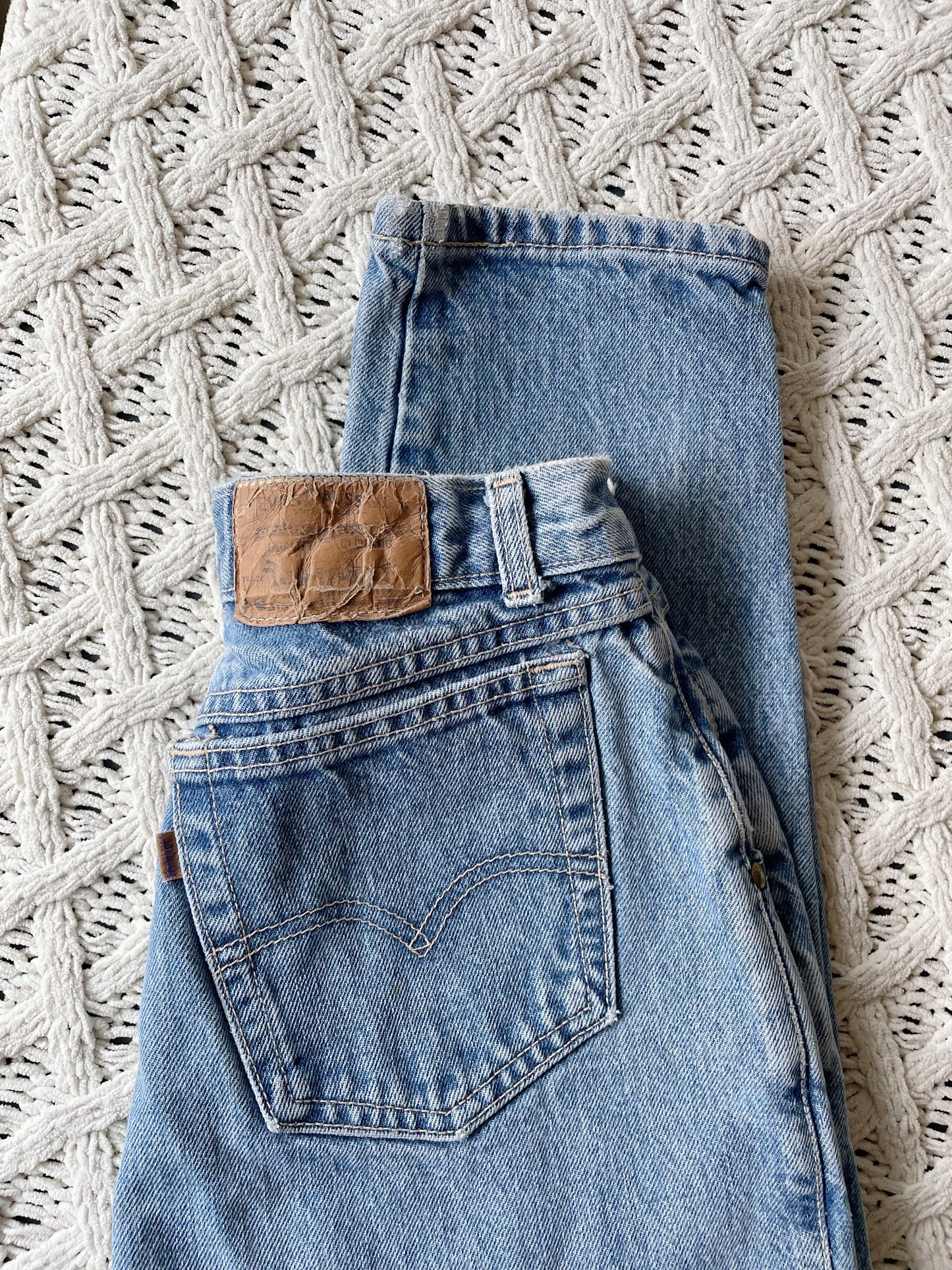 Vintage Levi's Brown Tab Jeans (25)