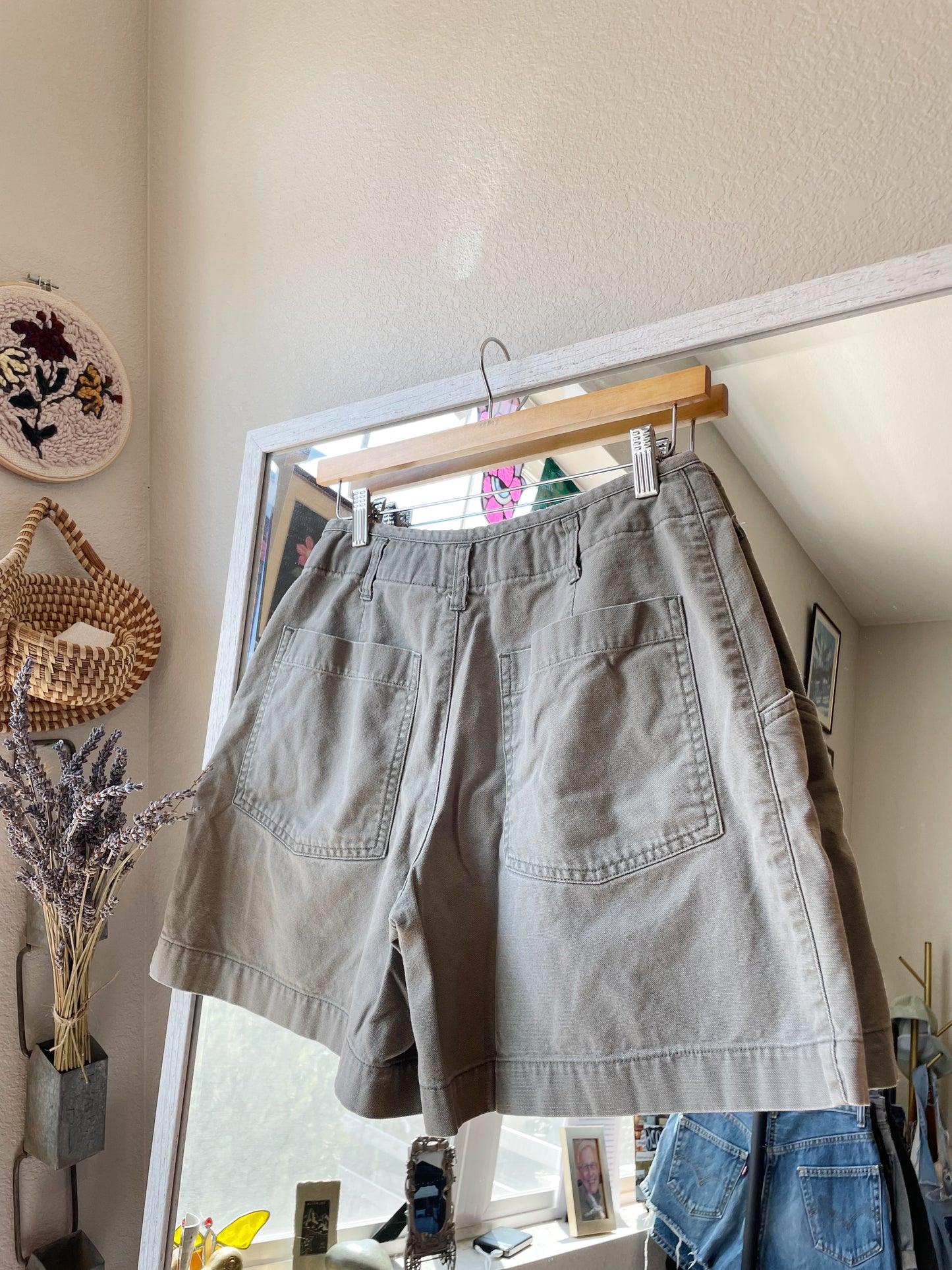 Vintage Eddie B Button Fly Green Shorts (27)
