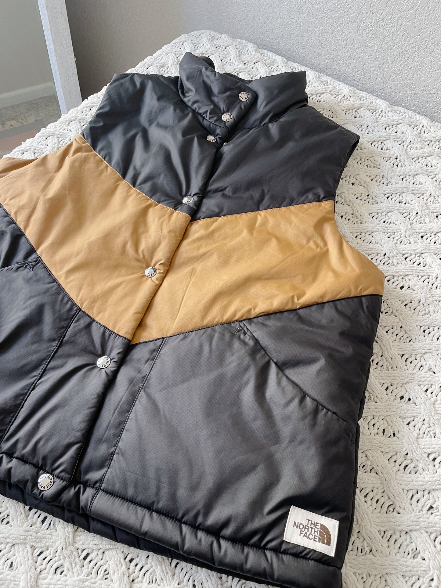 North Face Puffer Vest (Women's L)