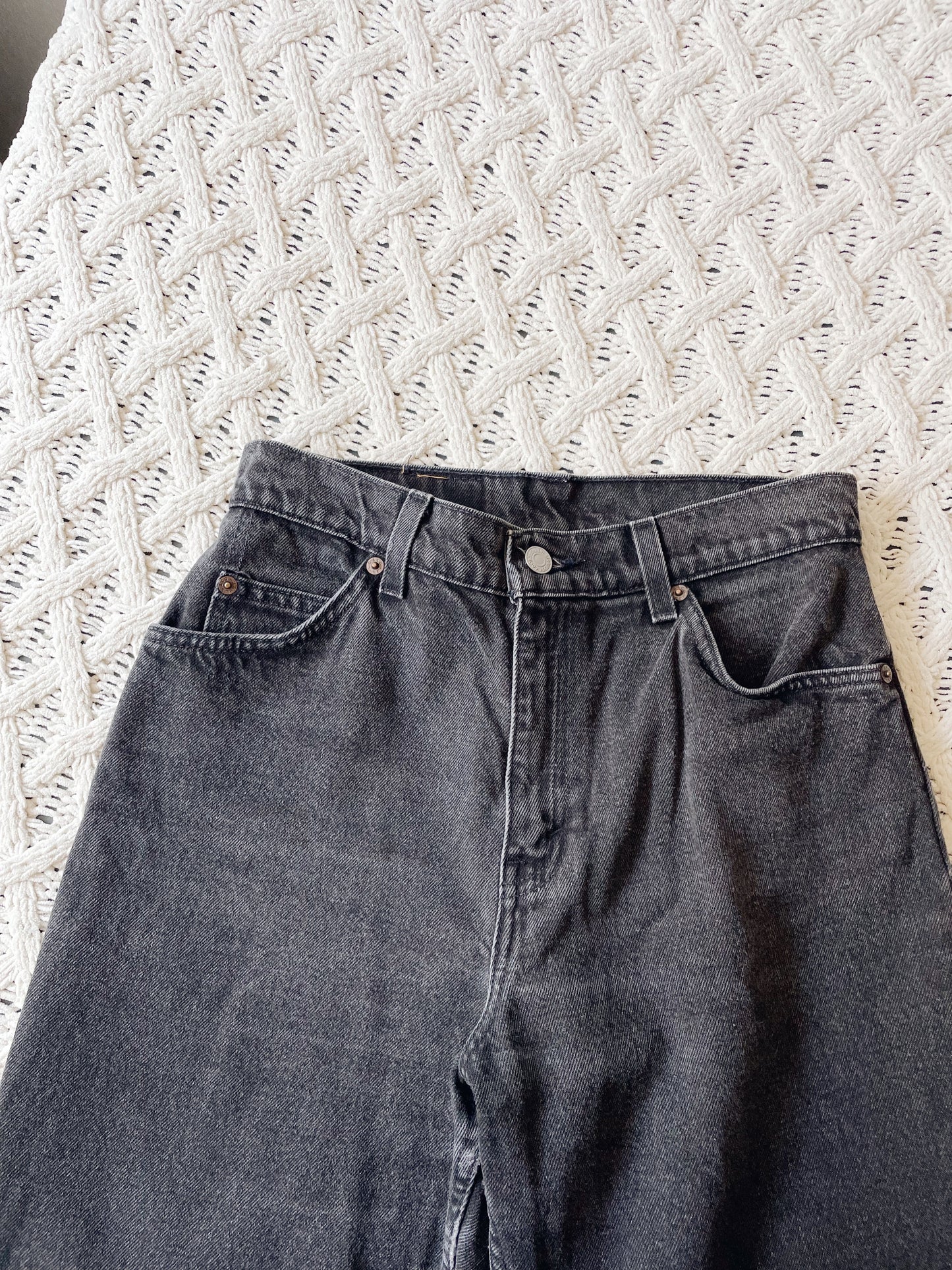 Vintage 1996 Orange Tab Levi's Black Jeans (27 Short)