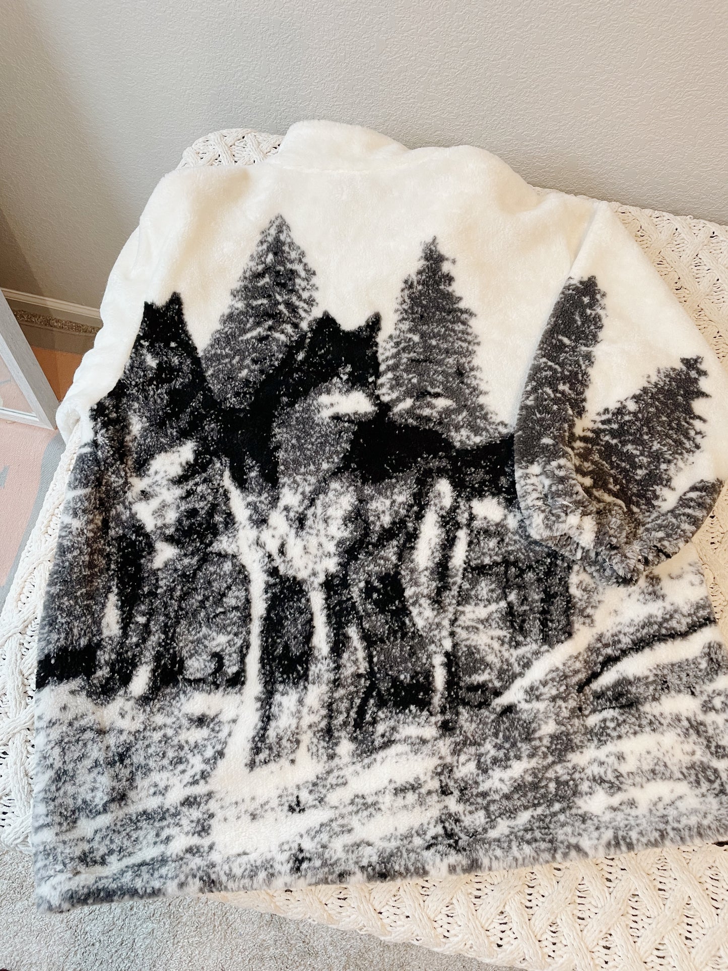 Wolf Print Fleece (XL/XXL)