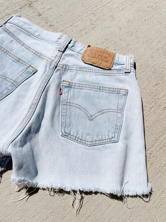 Vintage Levi's Light Wash 501 Shorts (27)