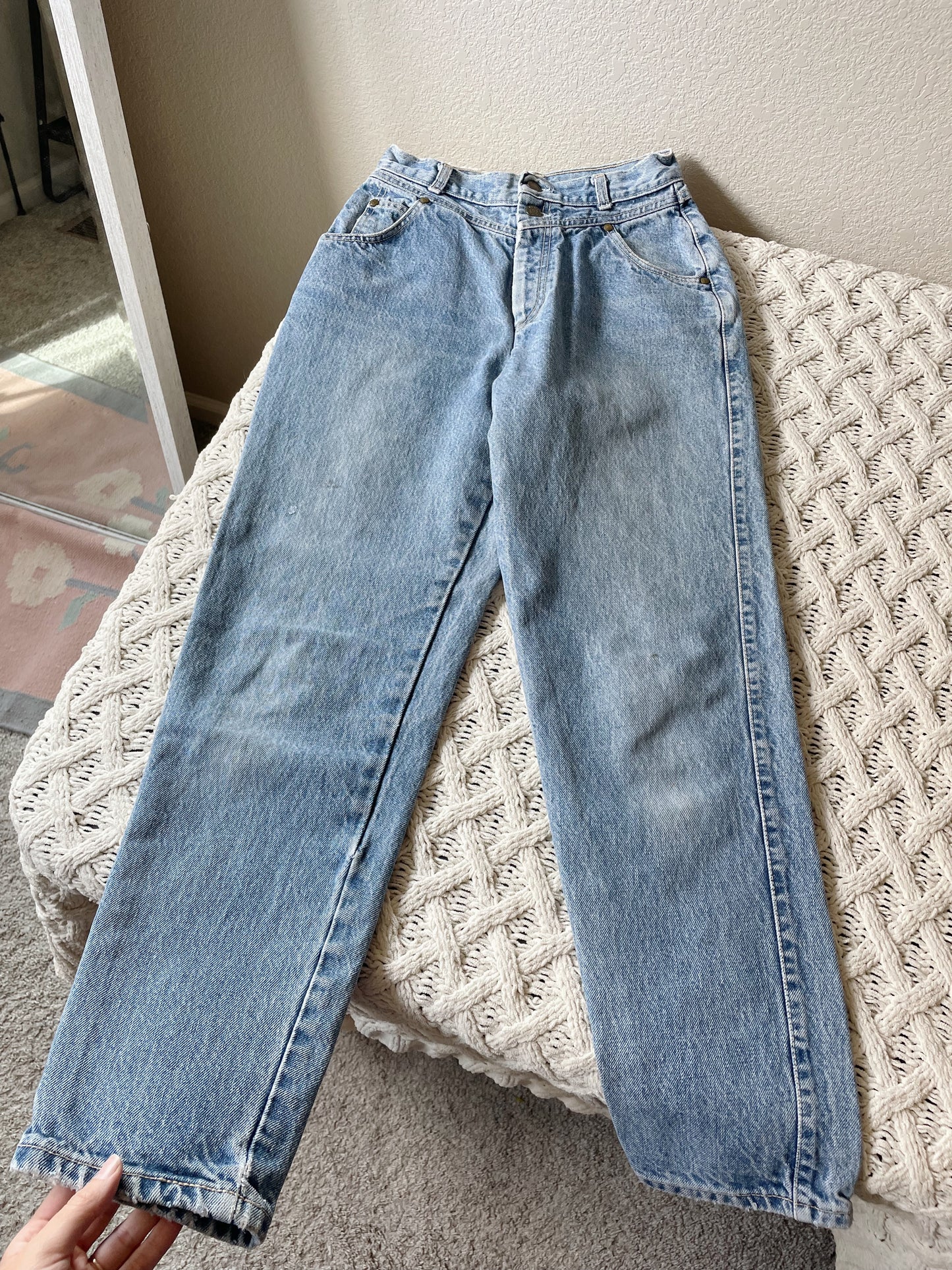 Vintage Levi's Brown Tab Jeans (25)