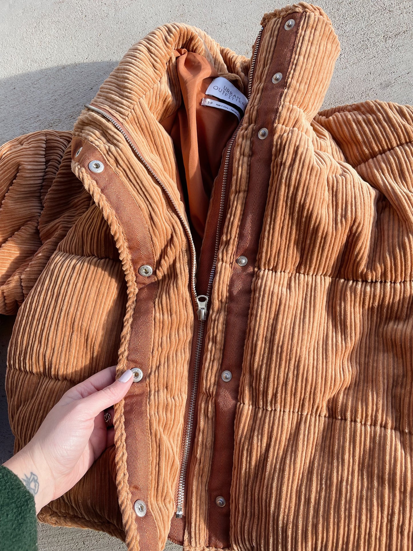 Urban Outfitters Corduroy Cropped Puffer Jacket (S)