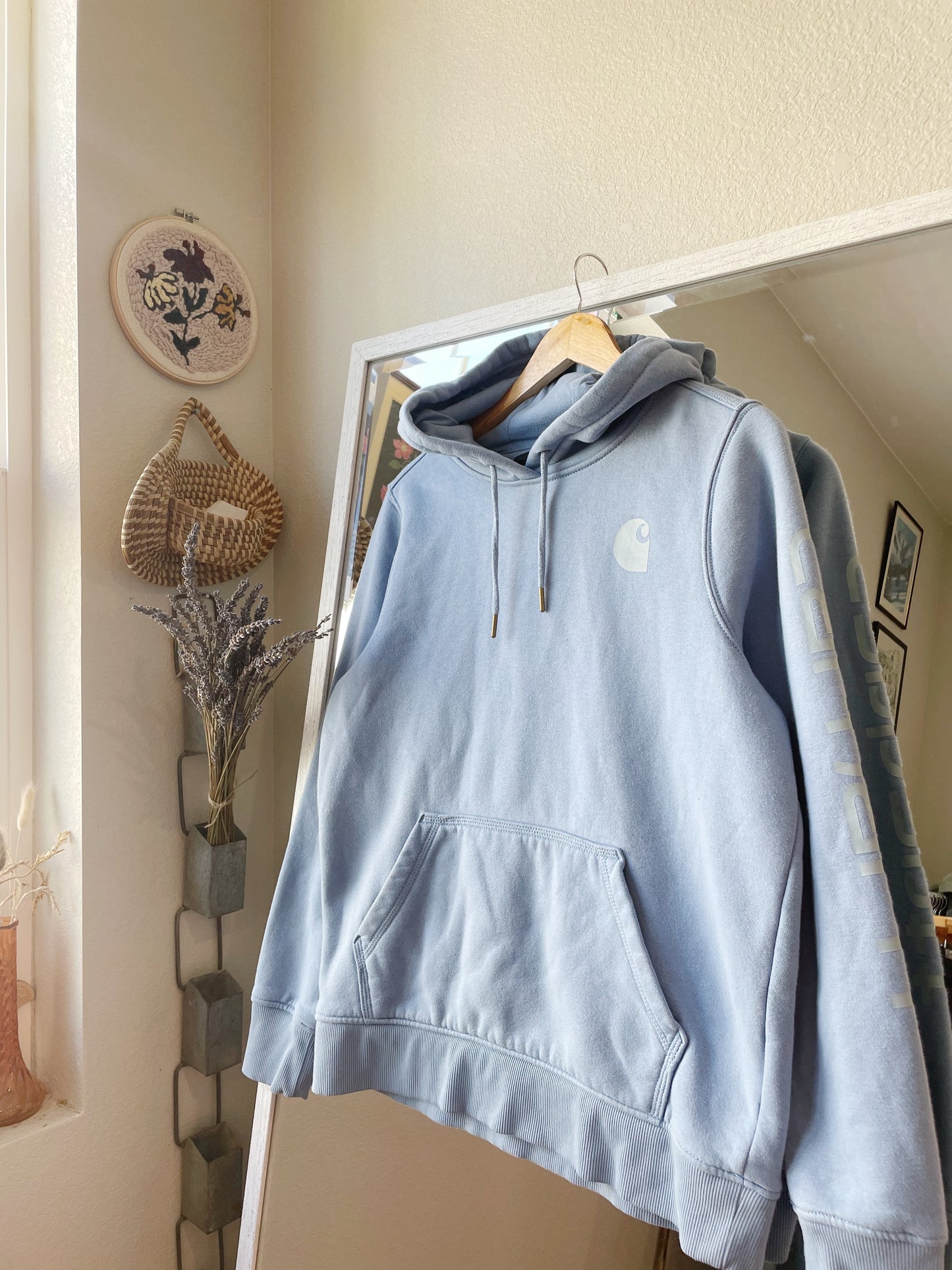 Carhartt Hoodie (Women's M)