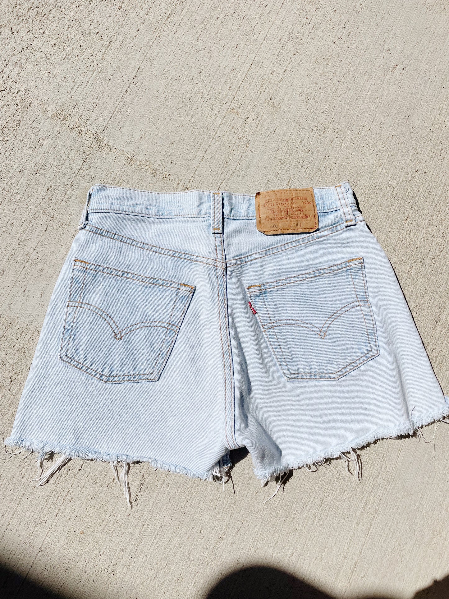 Vintage Levi's Light Wash 501 Shorts (27)