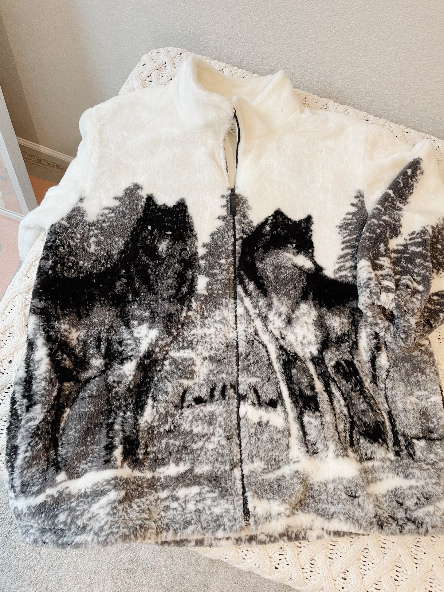 Wolf Print Fleece (XL/XXL)