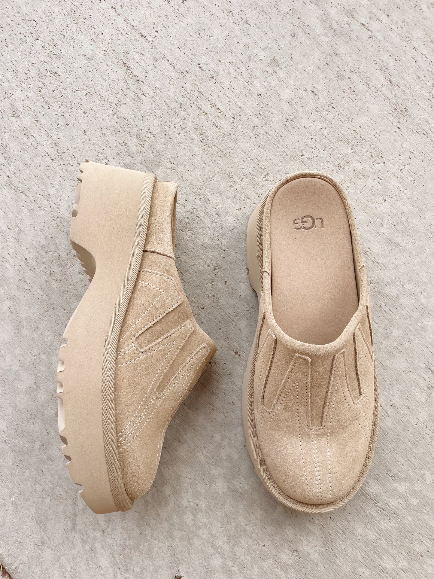 UGG New Heights Sunwave Clog - NEW (Womens 7)