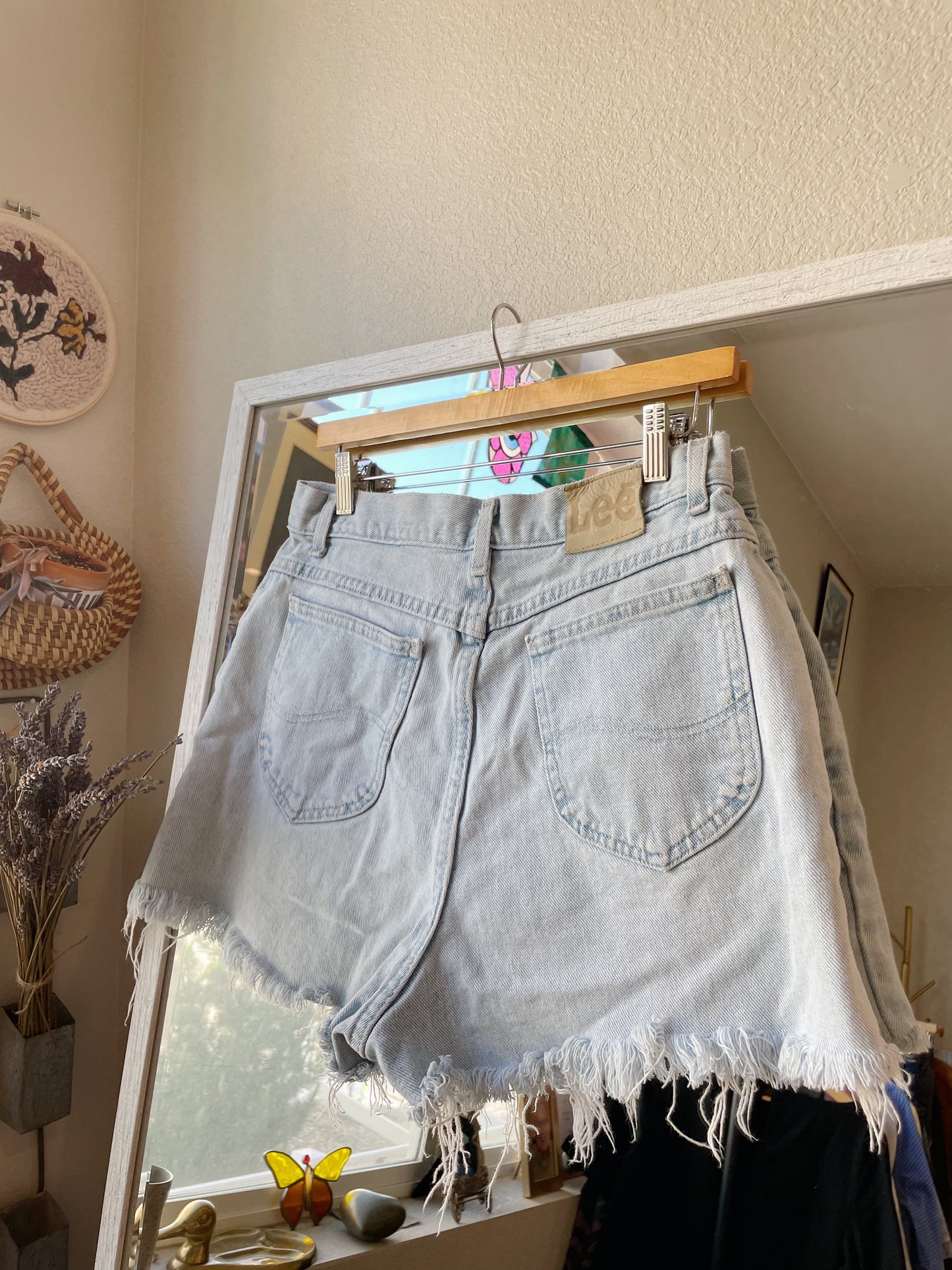 Vintage Lee Light Wash Denim Shorts (29)