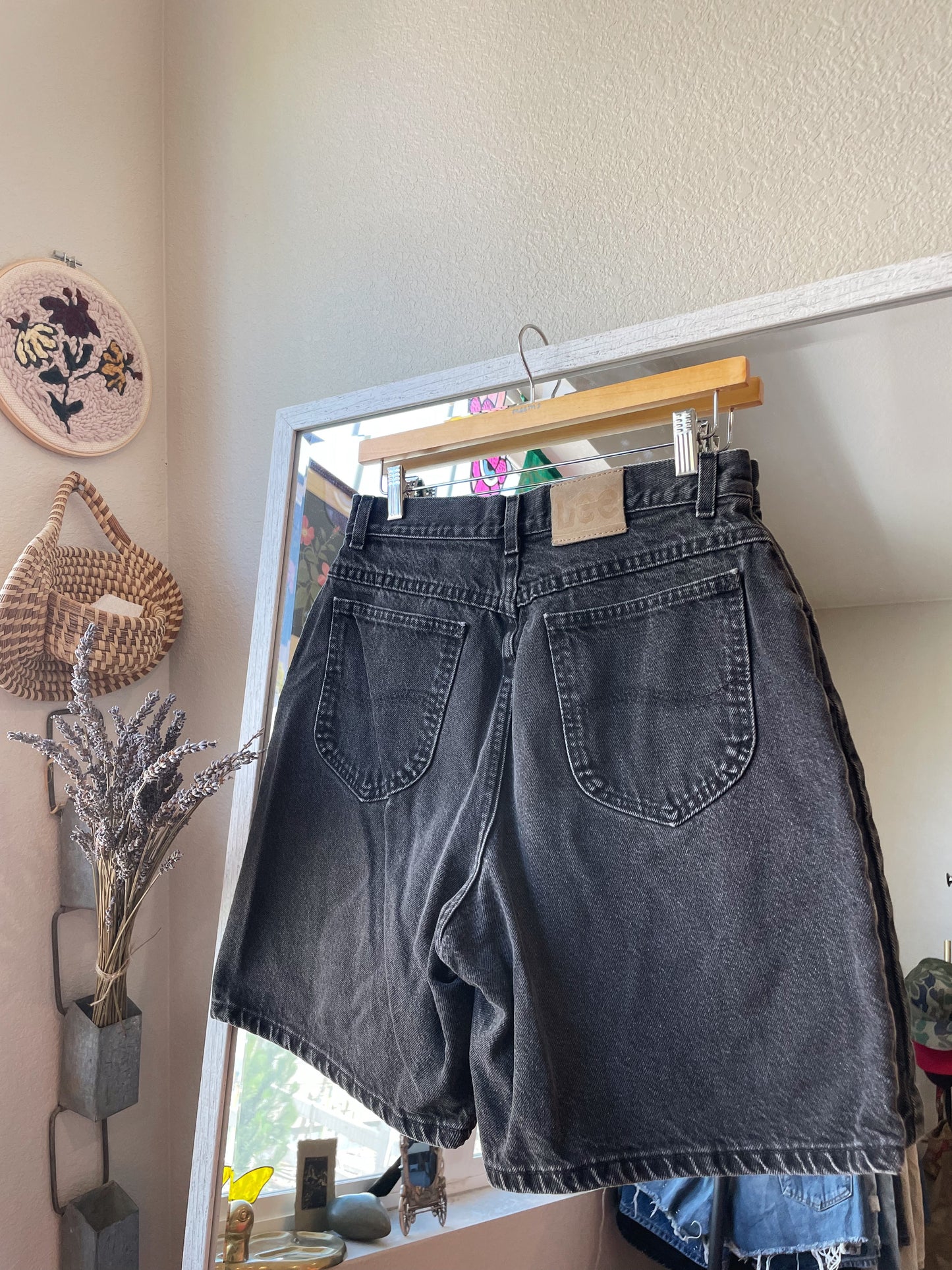 Vintage Lee Black Denim Shorts (27)