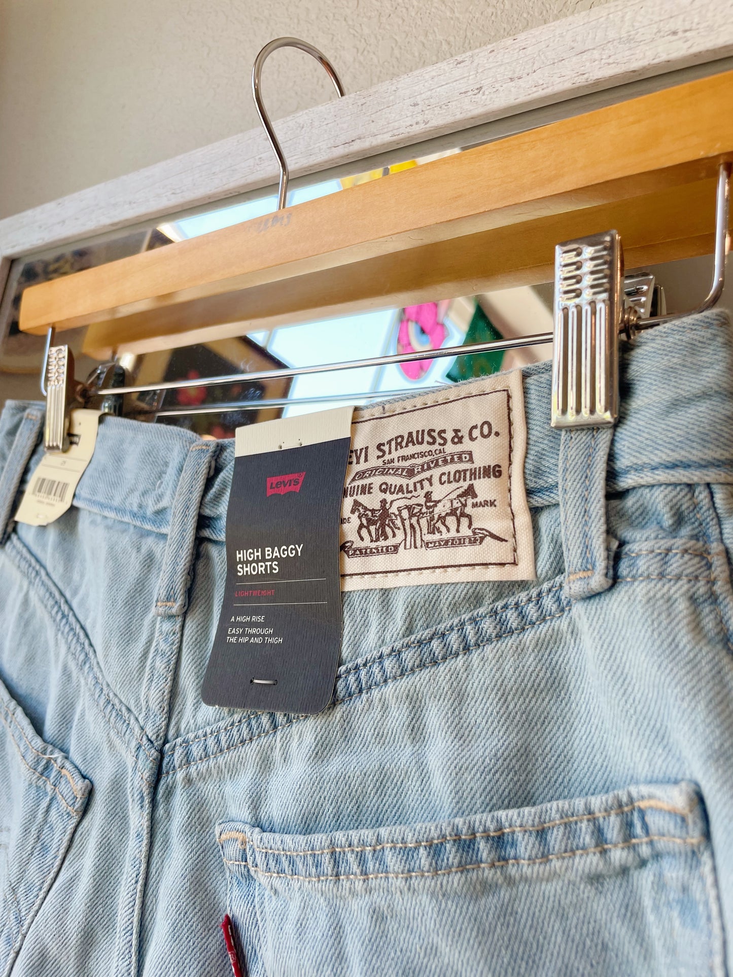 Levi's Baggy Linen Blend Shorts - NEW (25)