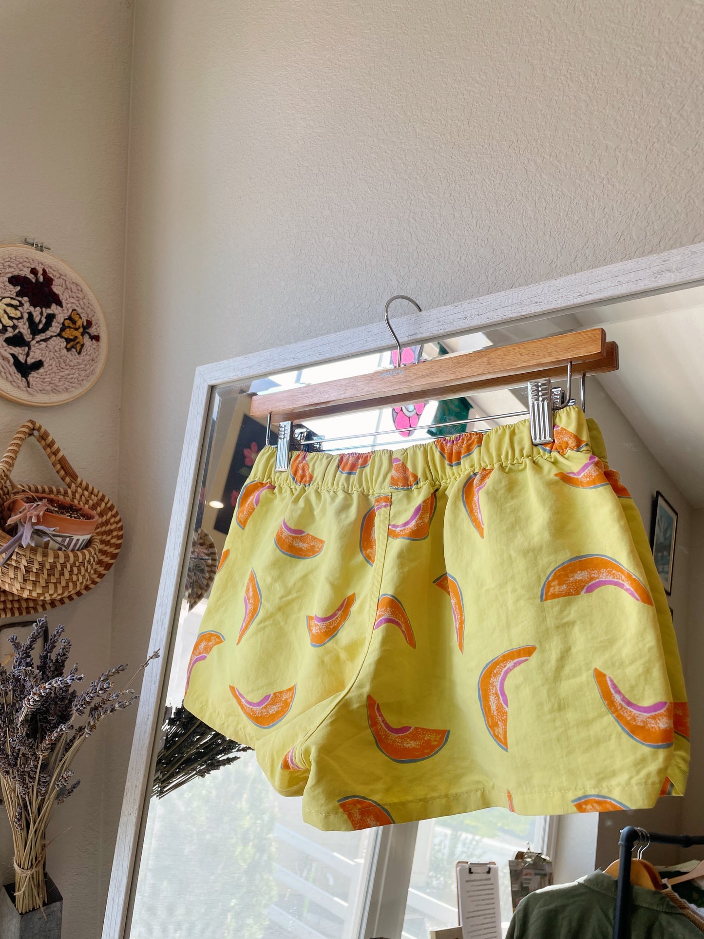 Patagonia Melon Baggie Shorts (XS)