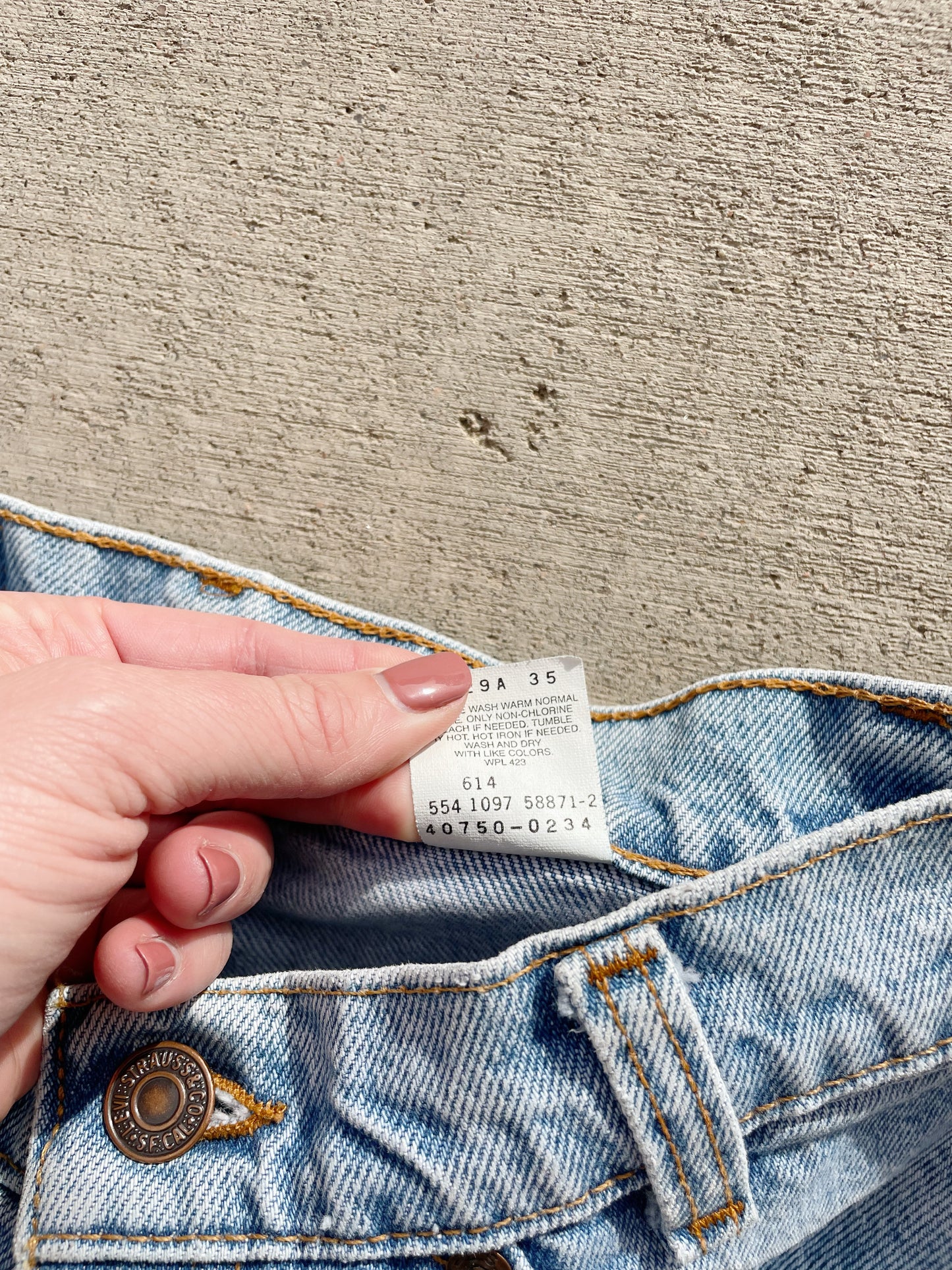 Vintage Levi's 1997 Orange Tab Jeans (26)