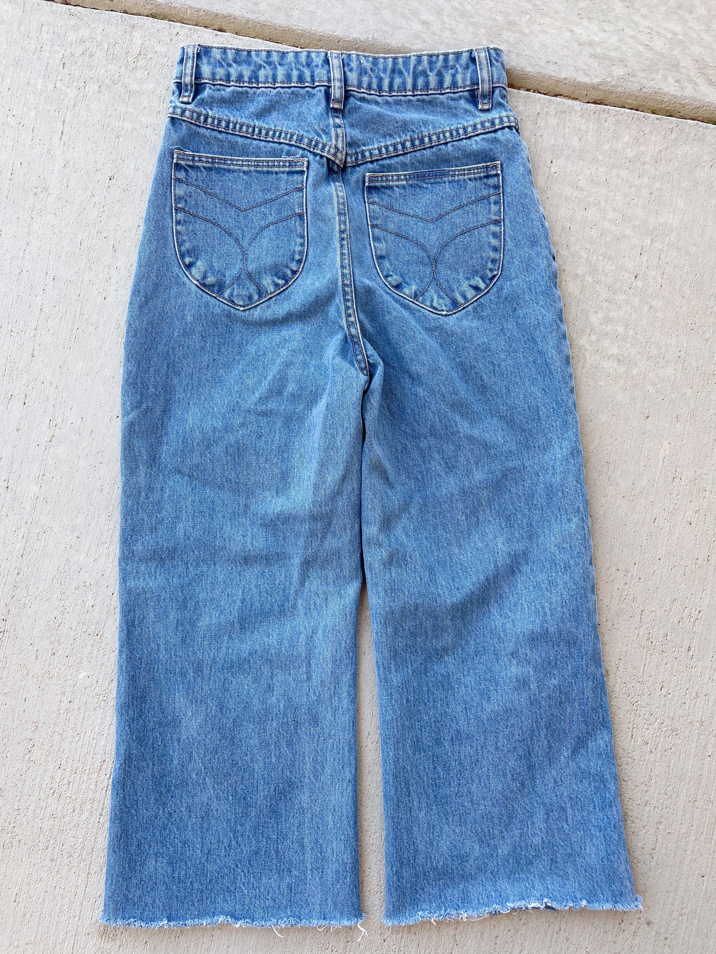 Rollas Raw Hem Ankle Jeans (25)