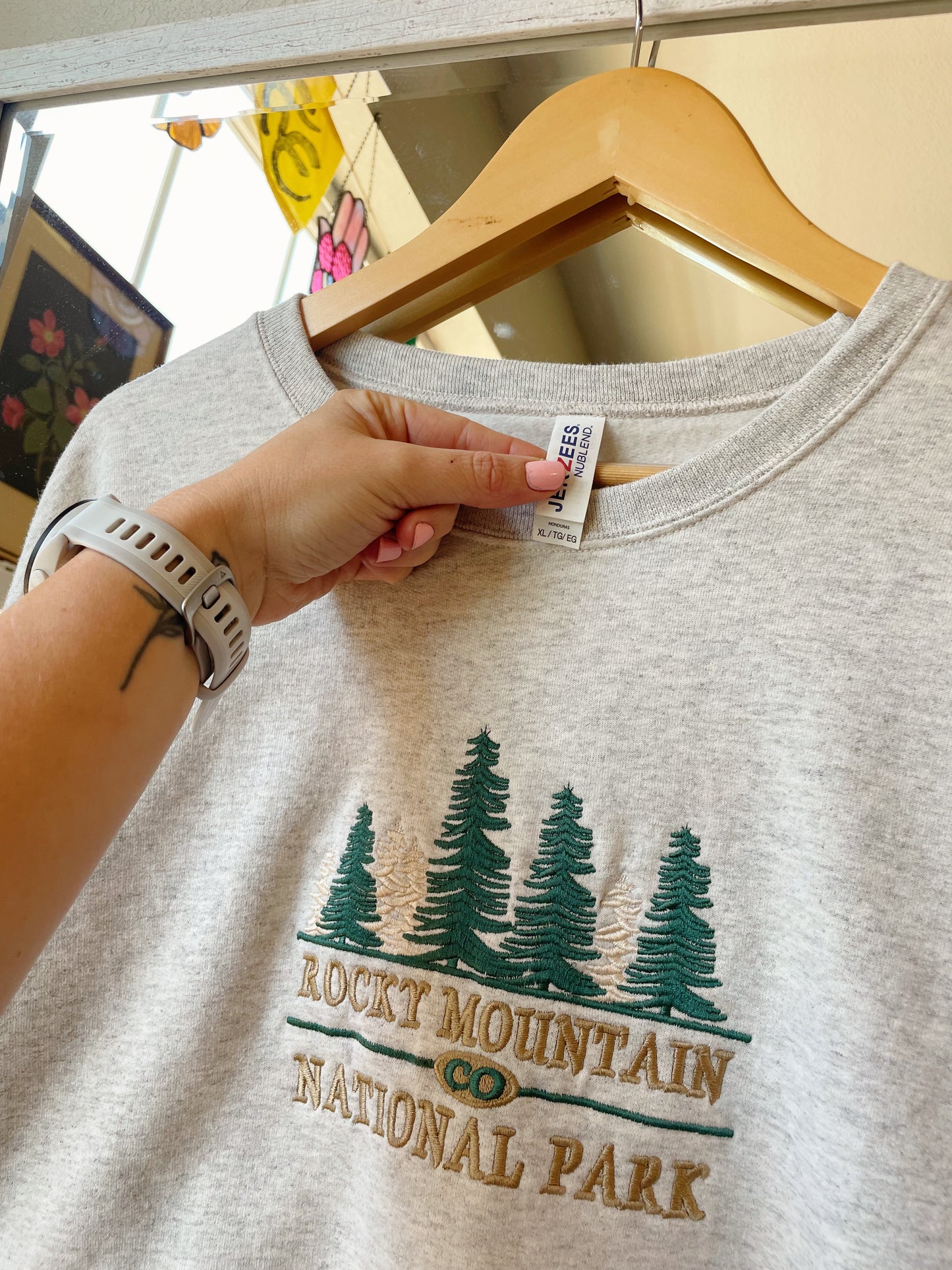 Embroidered Rocky Mountain Crewneck (XL)